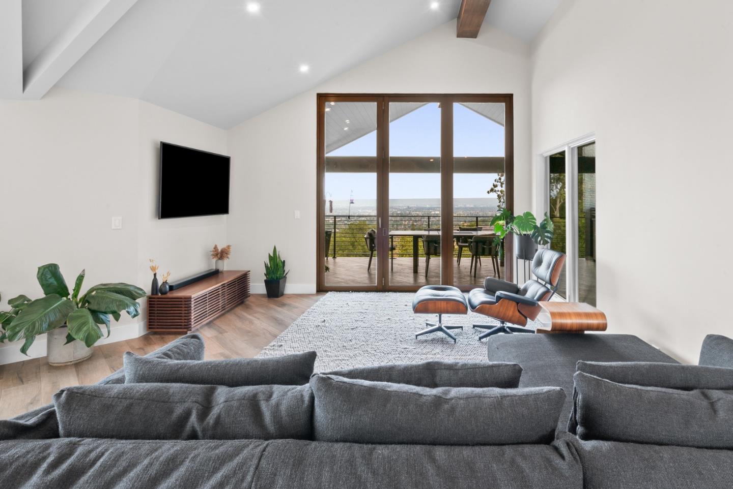 Los Gatos, California, 95030, United States, 5 Bedrooms Bedrooms, ,6 BathroomsBathrooms,Residential,For Sale,1997013