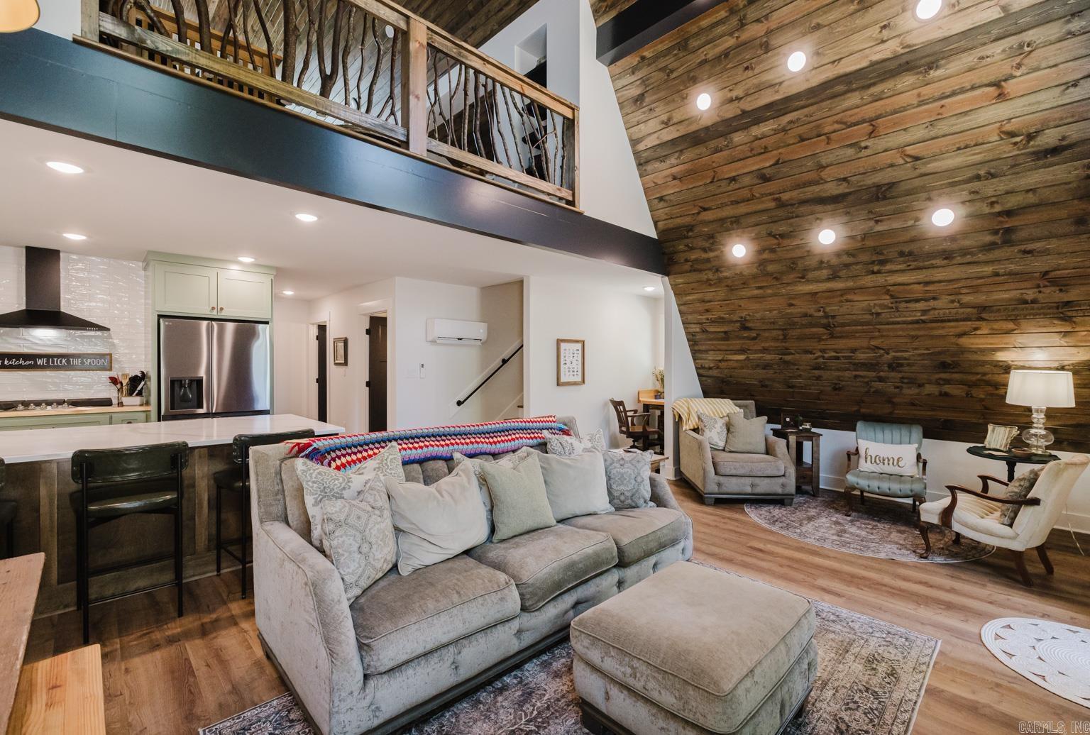 Hot Springs Village, Arkansas, 71909, United States, 3 Bedrooms Bedrooms, ,4 BathroomsBathrooms,Residential,For Sale,1926085