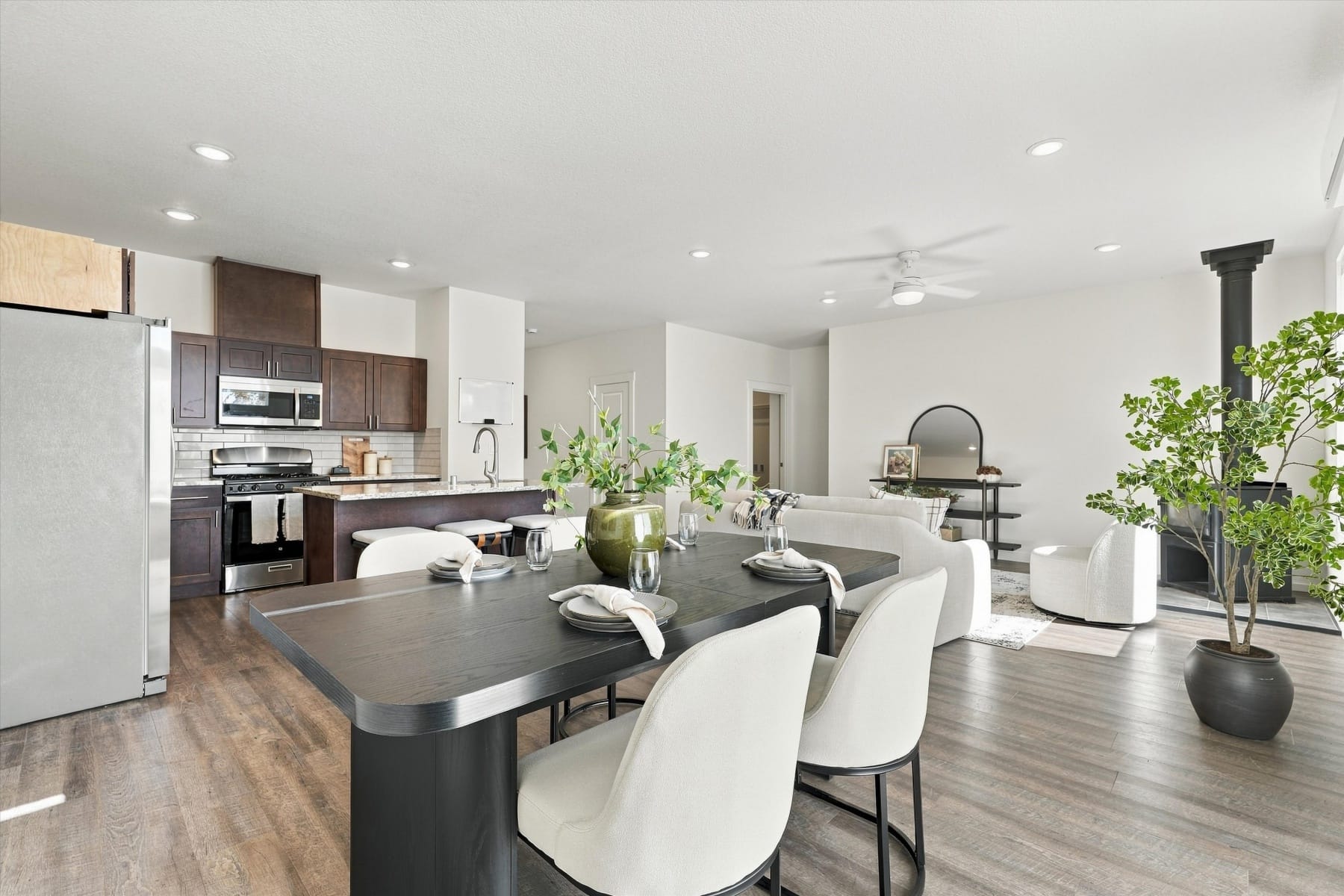  153 JOHN ST Kelso, WA 98626 - 物件實景