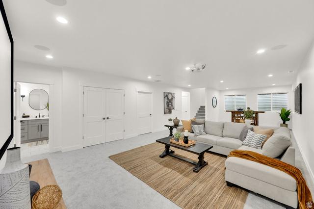 Riverton, Utah, 84065, United States, 7 Bedrooms Bedrooms, ,4 BathroomsBathrooms,Residential,For Sale,1977037