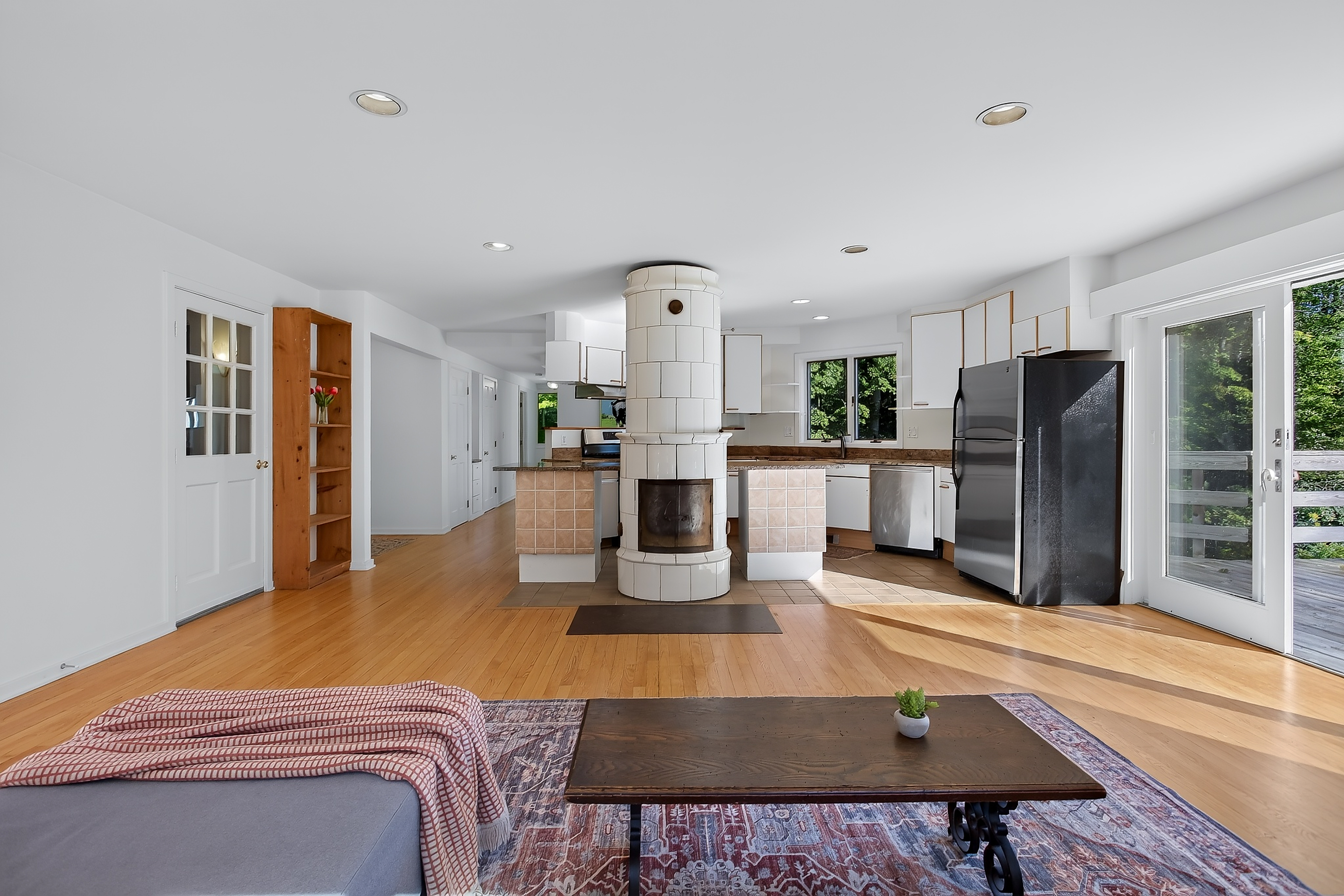  Light-Filled Contemporary Retreat Moments from Downtown - 物件實景