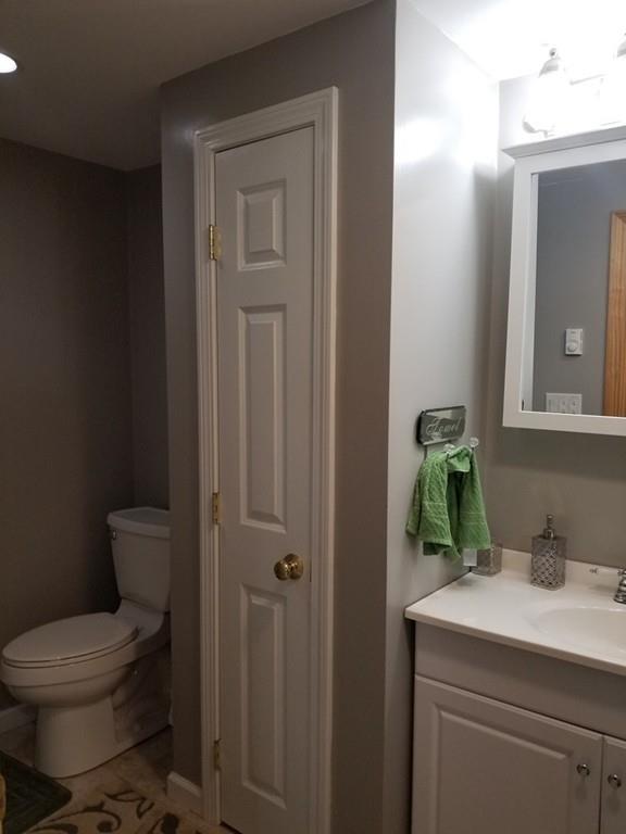 Chelmsford, Massachusetts, 01824, United States, 4 Bedrooms Bedrooms, ,3 BathroomsBathrooms,Residential,For Sale,1920536