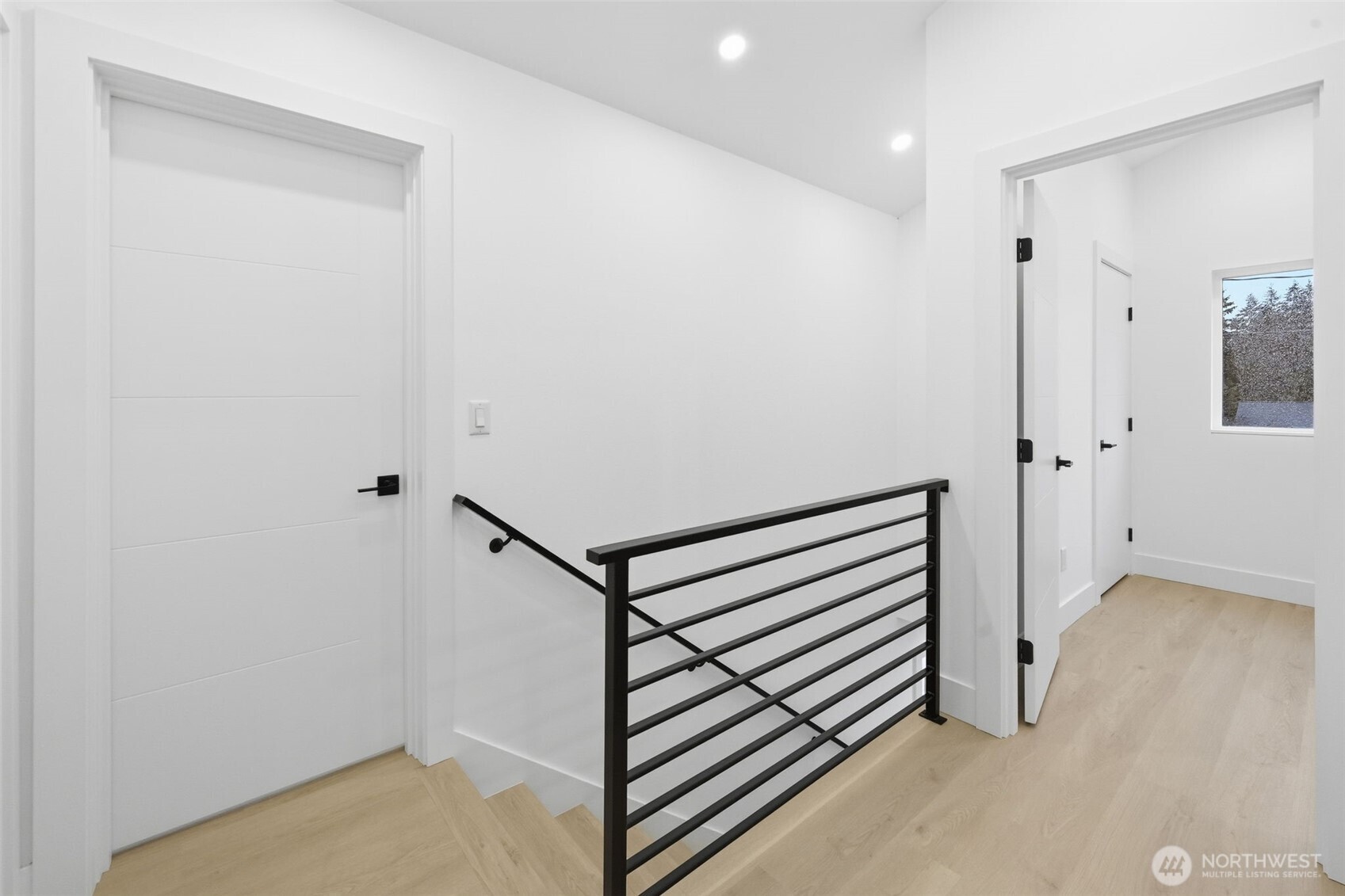 Seattle, Washington, 98133, United States, 3 Bedrooms Bedrooms, ,2 BathroomsBathrooms,Residential,For Sale,1992896