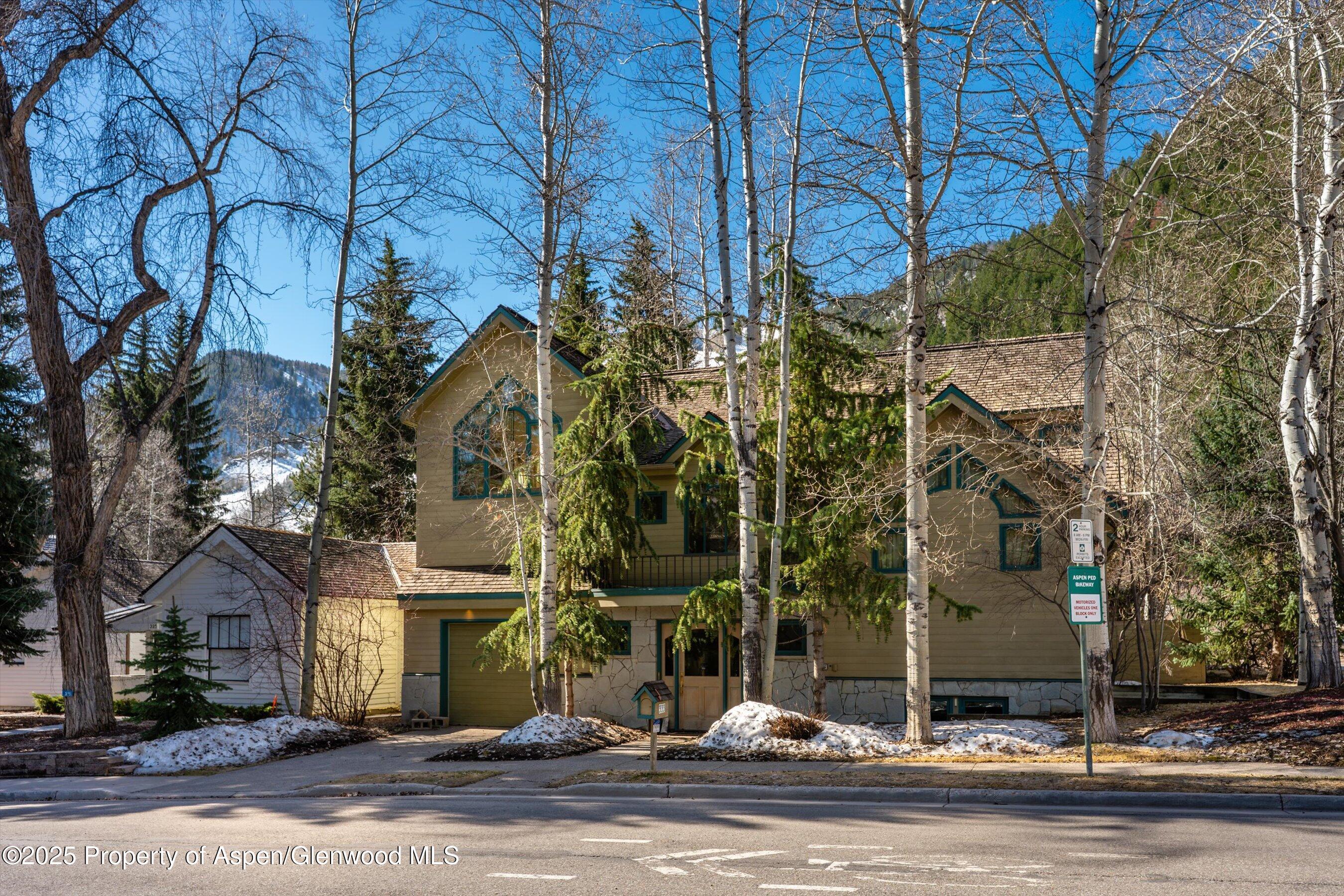 Aspen, Colorado, 81611, United States, 3 Bedrooms Bedrooms, ,4 BathroomsBathrooms,Residential,For Sale,1779623