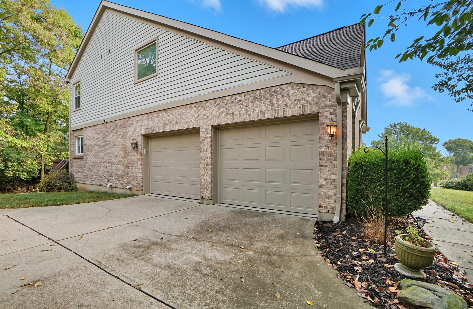 Hebron, Kentucky, 41048, United States, 4 Bedrooms Bedrooms, ,4 BathroomsBathrooms,Residential,For Sale,1958481