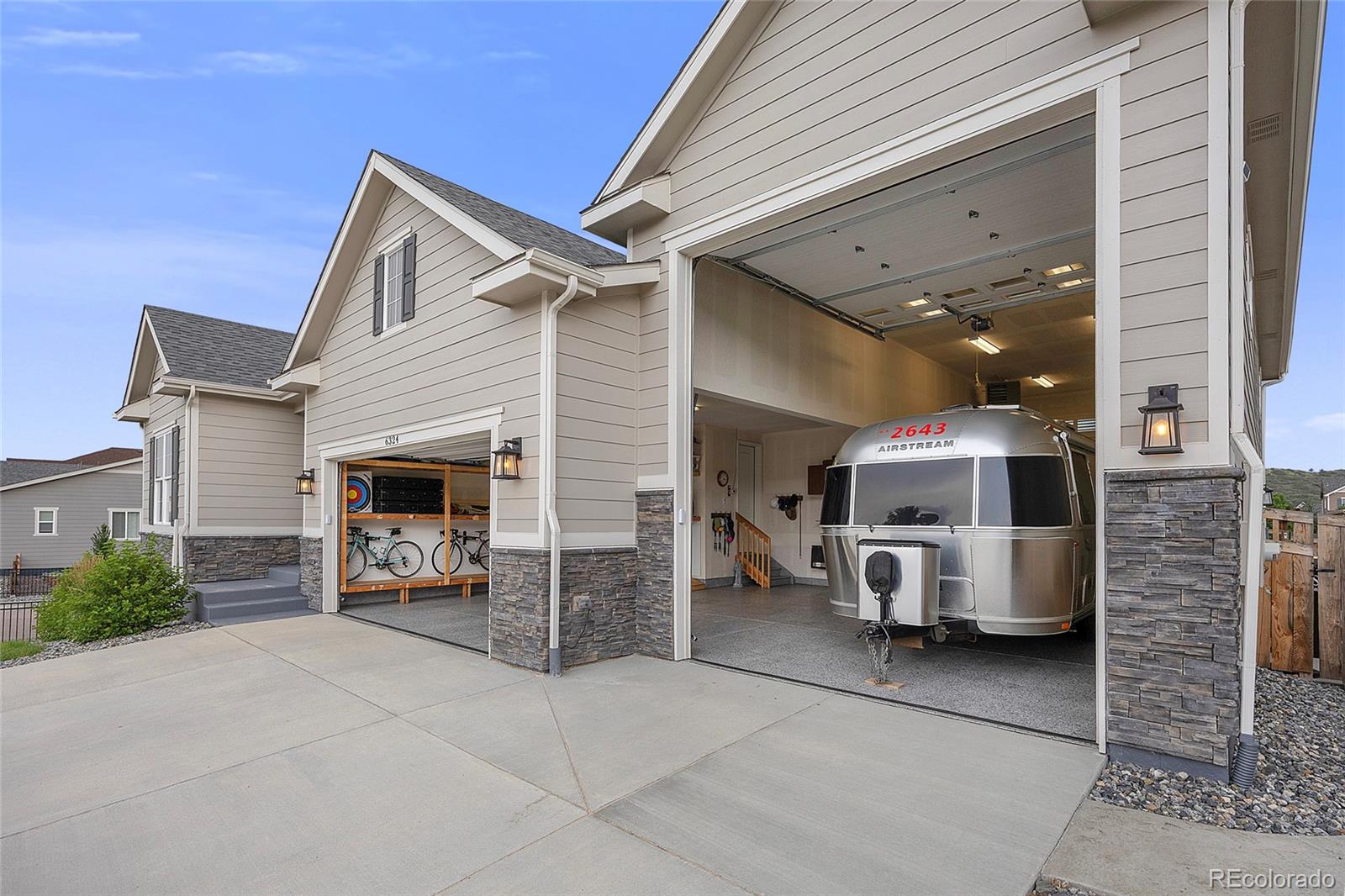 Castle Rock, Colorado, 80108, United States, 5 Bedrooms Bedrooms, ,1 BathroomBathrooms,Residential,For Sale,1906809