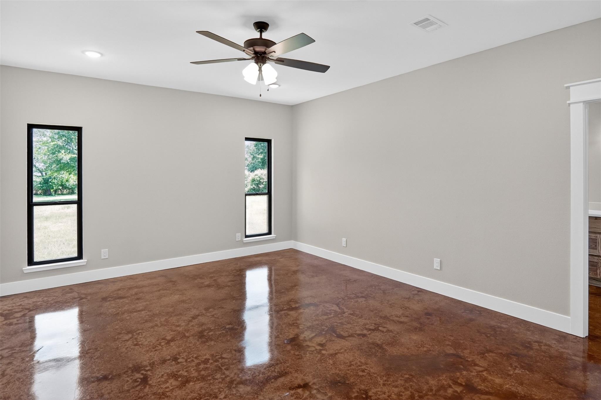 Paris, Texas, 75462, United States, 4 Bedrooms Bedrooms, ,4 BathroomsBathrooms,Residential,For Sale,2049414