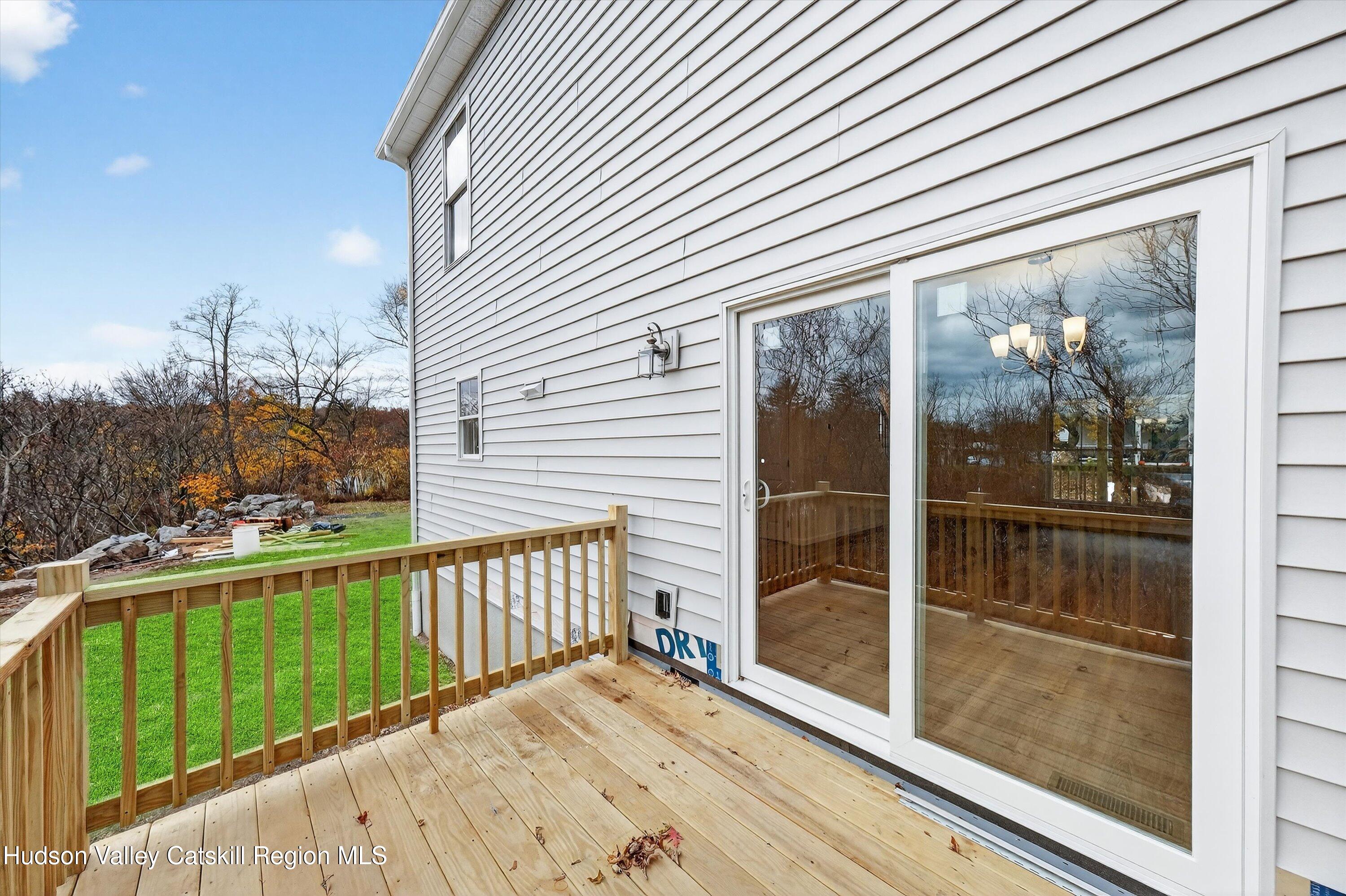 Saugerties, New York, 12477, United States, 3 Bedrooms Bedrooms, ,3 BathroomsBathrooms,Residential,For Sale,1994537