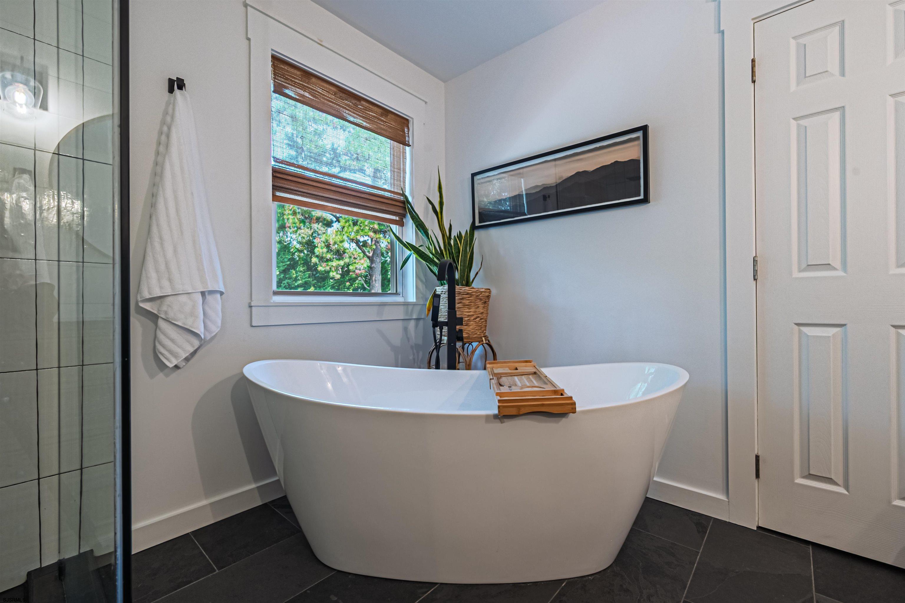 Egg Harbor Township, New Jersey, 08234, United States, 4 Bedrooms Bedrooms, ,3 BathroomsBathrooms,Residential,For Sale,1942691