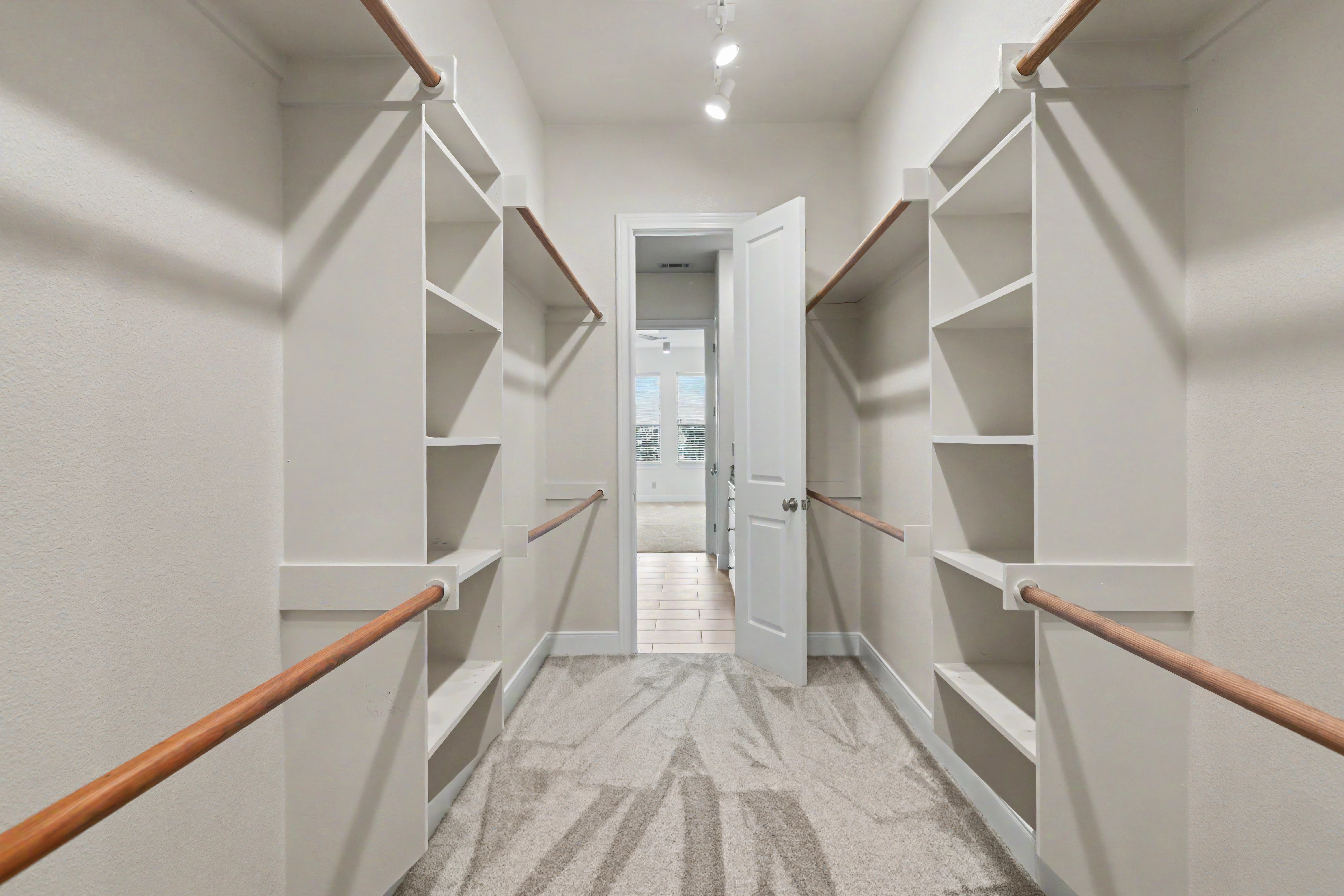  Stunning & Spacious Lock & Leave Townhome in The Enclave at Horseshoe Bay - 物件實景