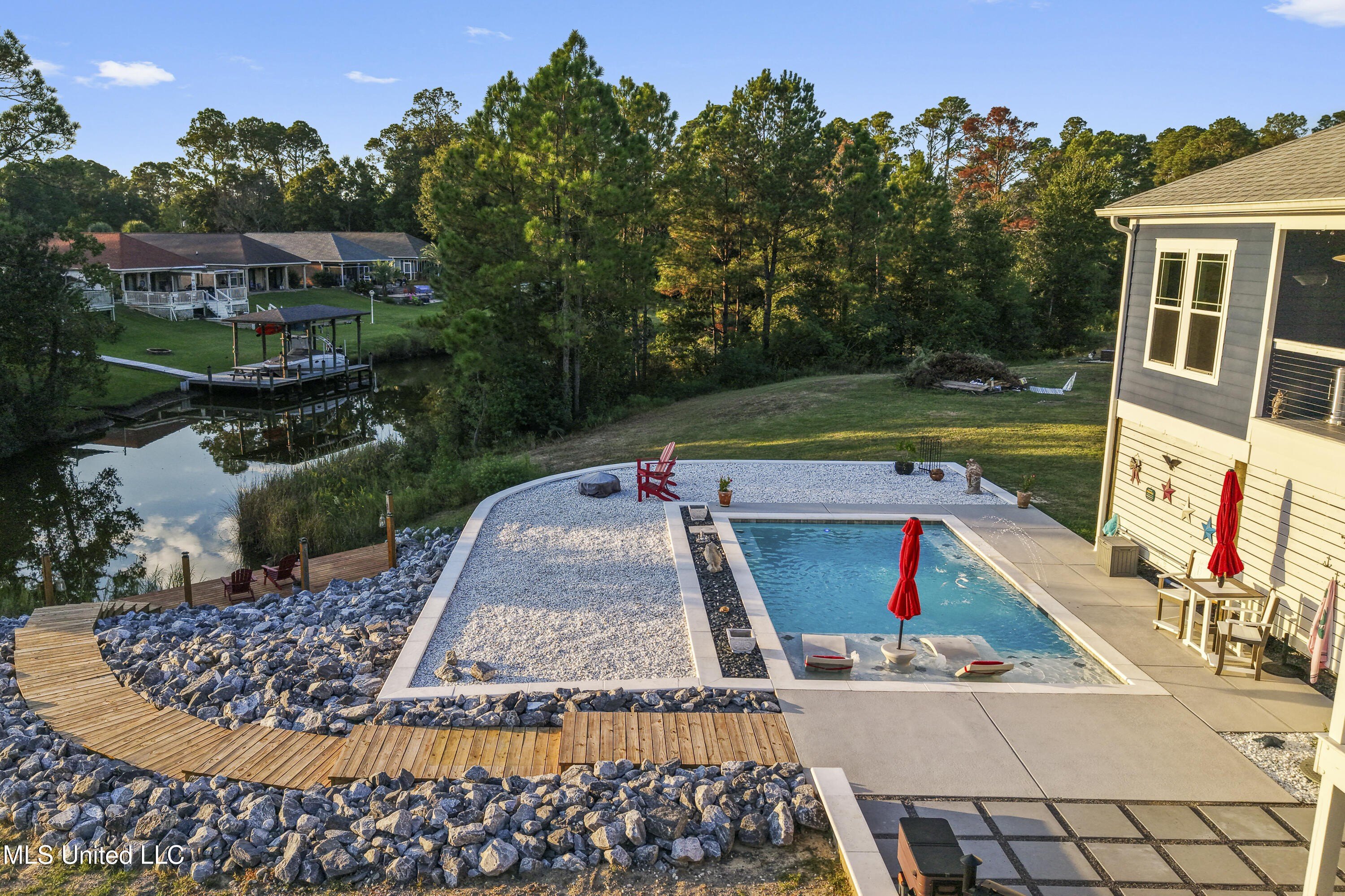 Biloxi, Mississippi, 39532, United States, 3 Bedrooms Bedrooms, ,2 BathroomsBathrooms,Residential,For Sale,1977192