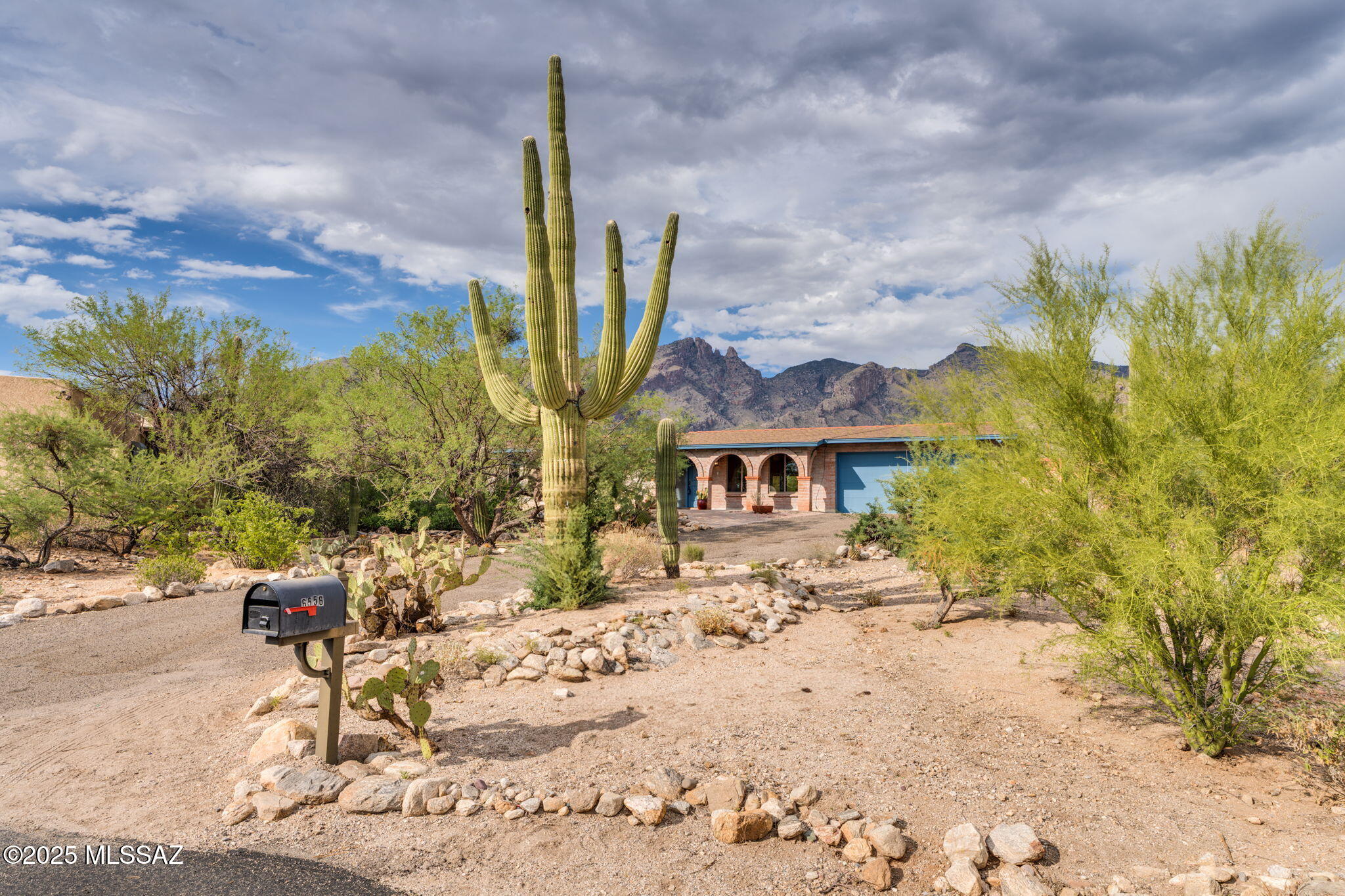 Tucson, Arizona, 85718, United States, 3 Bedrooms Bedrooms, ,2 BathroomsBathrooms,Residential,For Sale,1950776