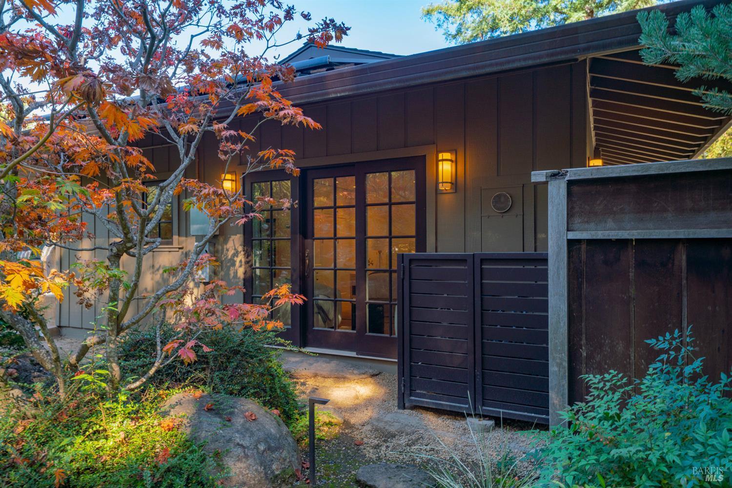 St. Helena, California, 94574, United States, 3 Bedrooms Bedrooms, ,5 BathroomsBathrooms,Residential,For Sale,1998865