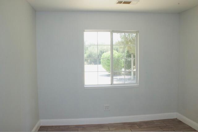 Lindsay, California, 93247, United States, 4 Bedrooms Bedrooms, ,2 BathroomsBathrooms,Residential,For Sale,1982770