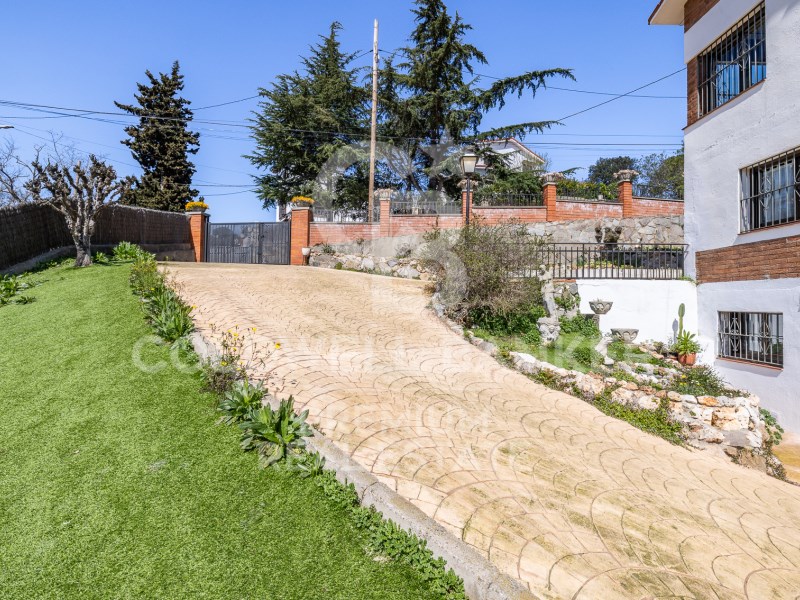 Sant Cugat del Vallès, Catalonia, ES, 5 Bedrooms Bedrooms, ,2 BathroomsBathrooms,Residential,For Sale,1759701