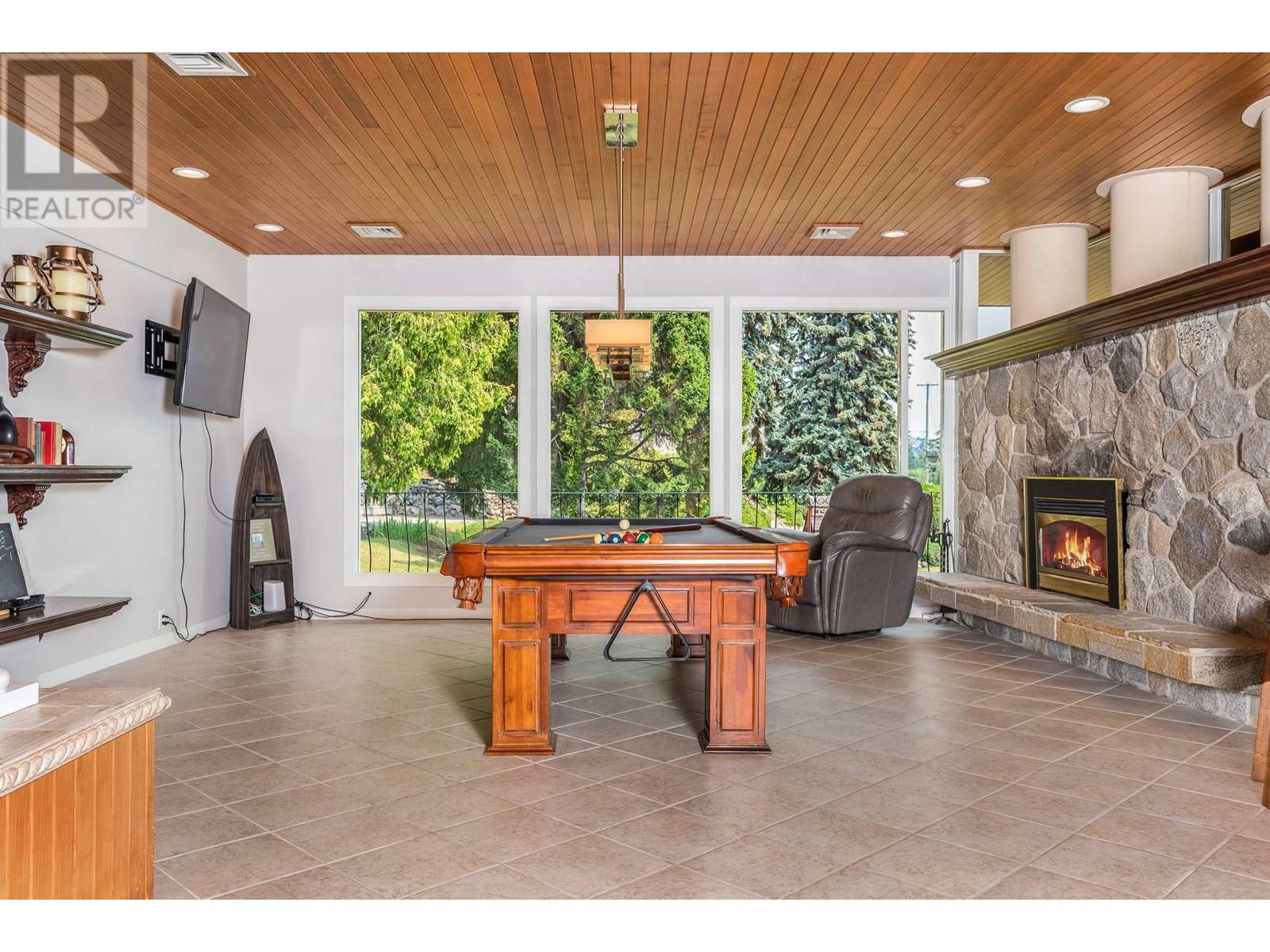 VERNON, British Columbia, V1H 1C8, CA, 5 Bedrooms Bedrooms, ,3 BathroomsBathrooms,Residential,For Sale,1838241