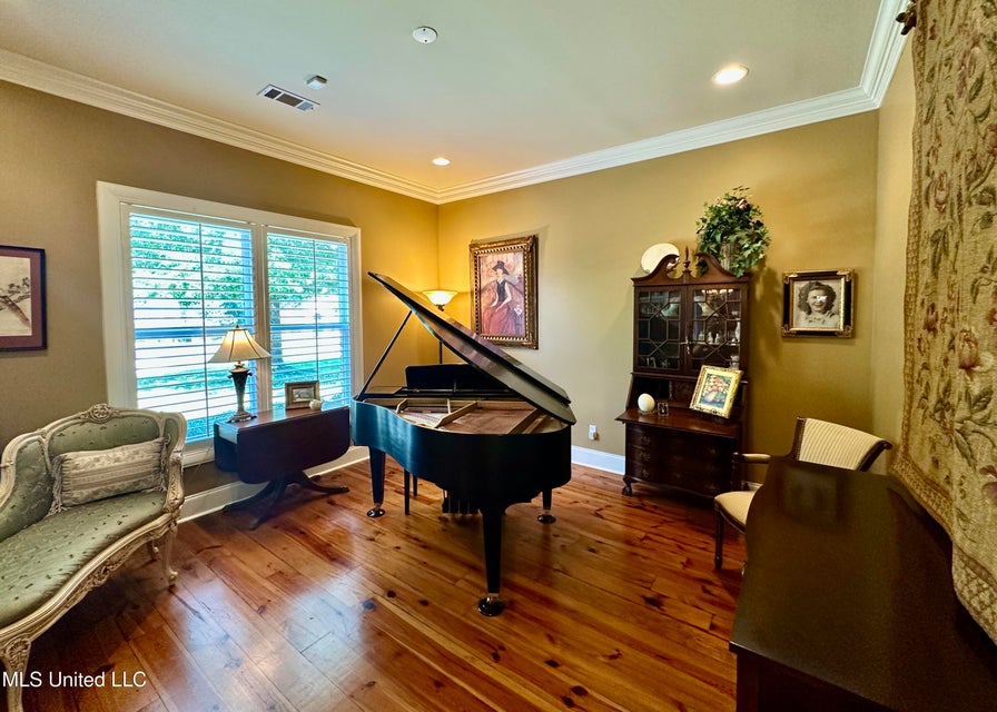Clinton, Mississippi, 39056, United States, 5 Bedrooms Bedrooms, ,3 BathroomsBathrooms,Residential,For Sale,1904228