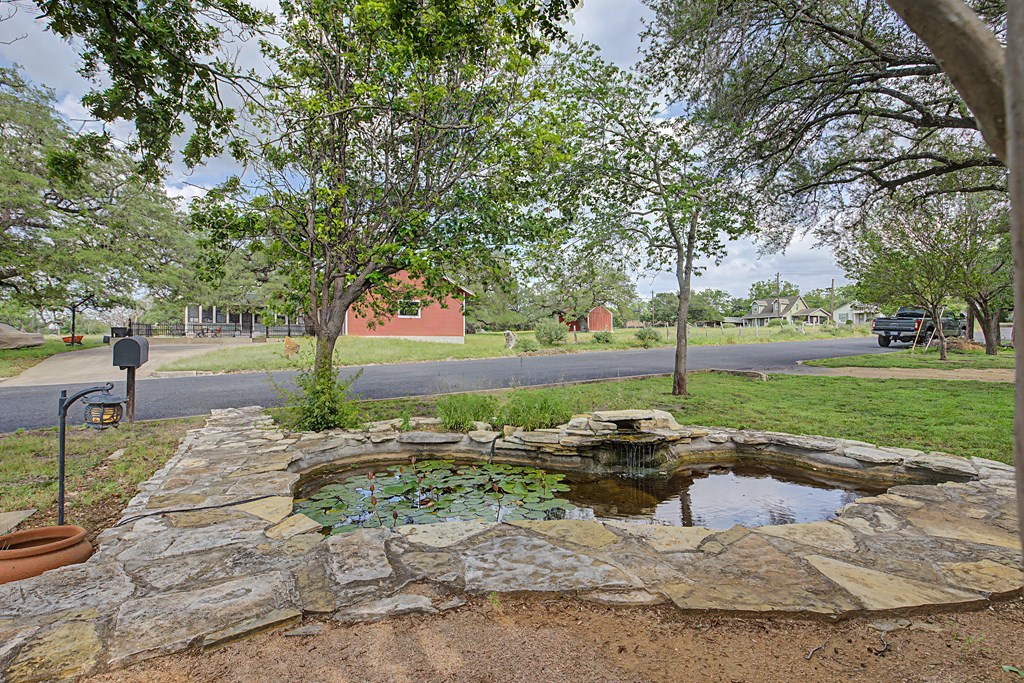 Fredericksburg, Texas, 78624, United States, 3 Bedrooms Bedrooms, ,2 BathroomsBathrooms,Residential,For Sale,2049407