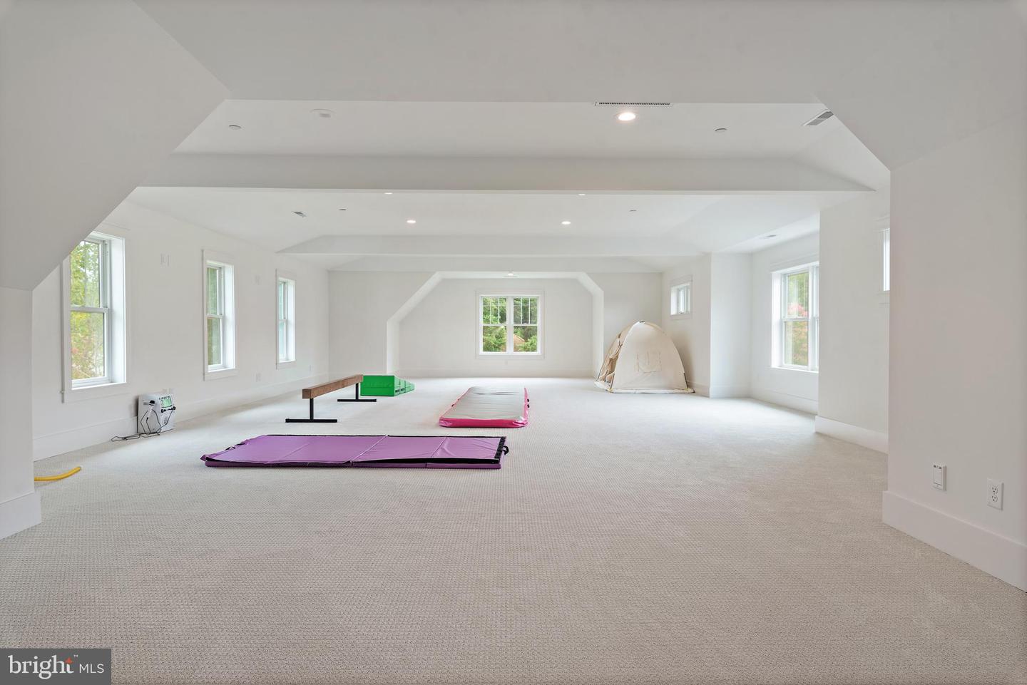 Queenstown, Maryland, 21658, United States, 5 Bedrooms Bedrooms, ,5 BathroomsBathrooms,Residential,For Sale,1907636