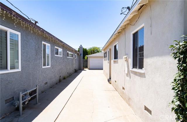Hawthorne, California, 90250, United States, 3 Bedrooms Bedrooms, ,2 BathroomsBathrooms,Residential,For Sale,1984532