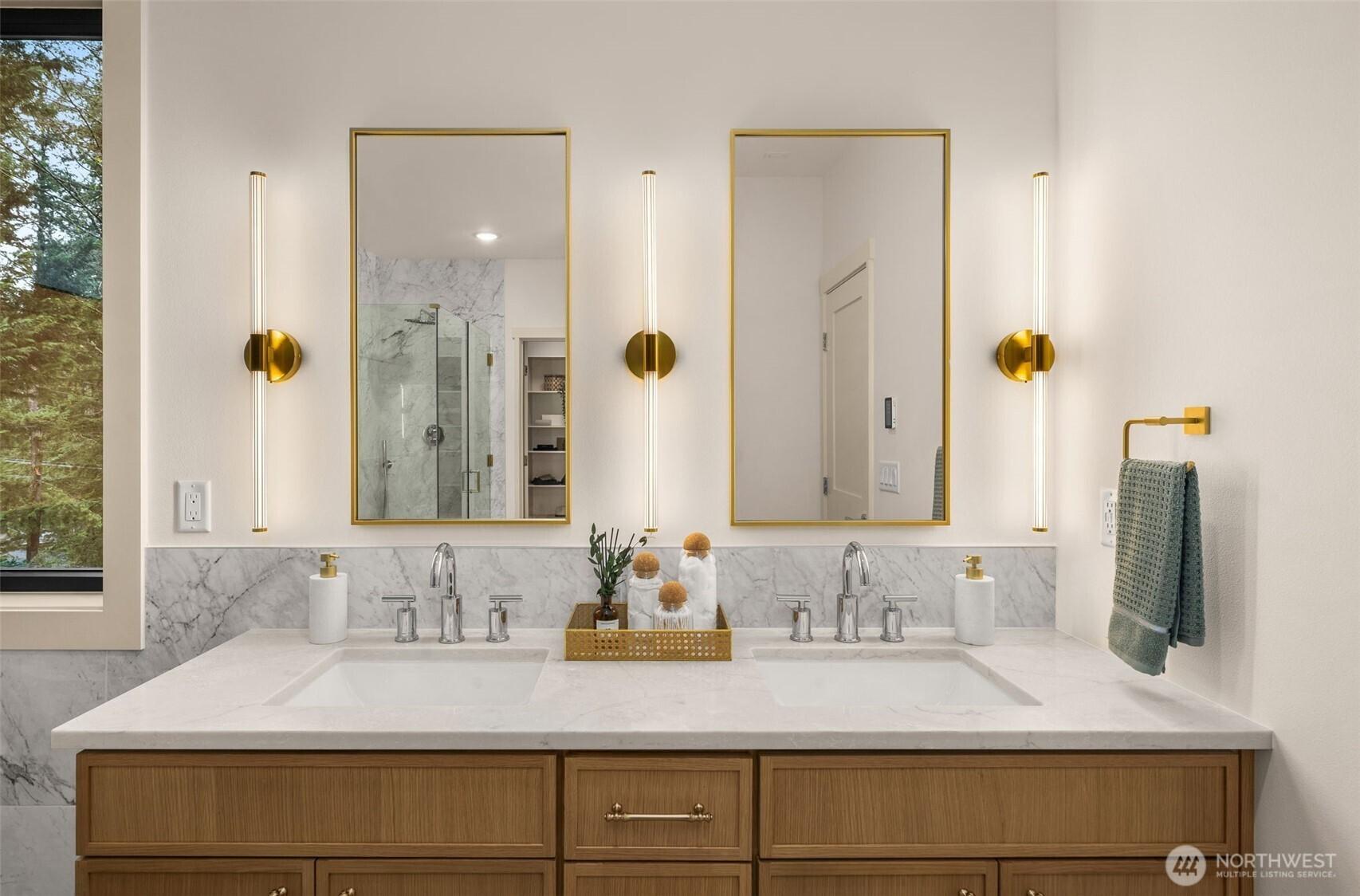 BELLEVUE, Washington, 98006, United States, 4 Bedrooms Bedrooms, ,3 BathroomsBathrooms,Residential,For Sale,1999866