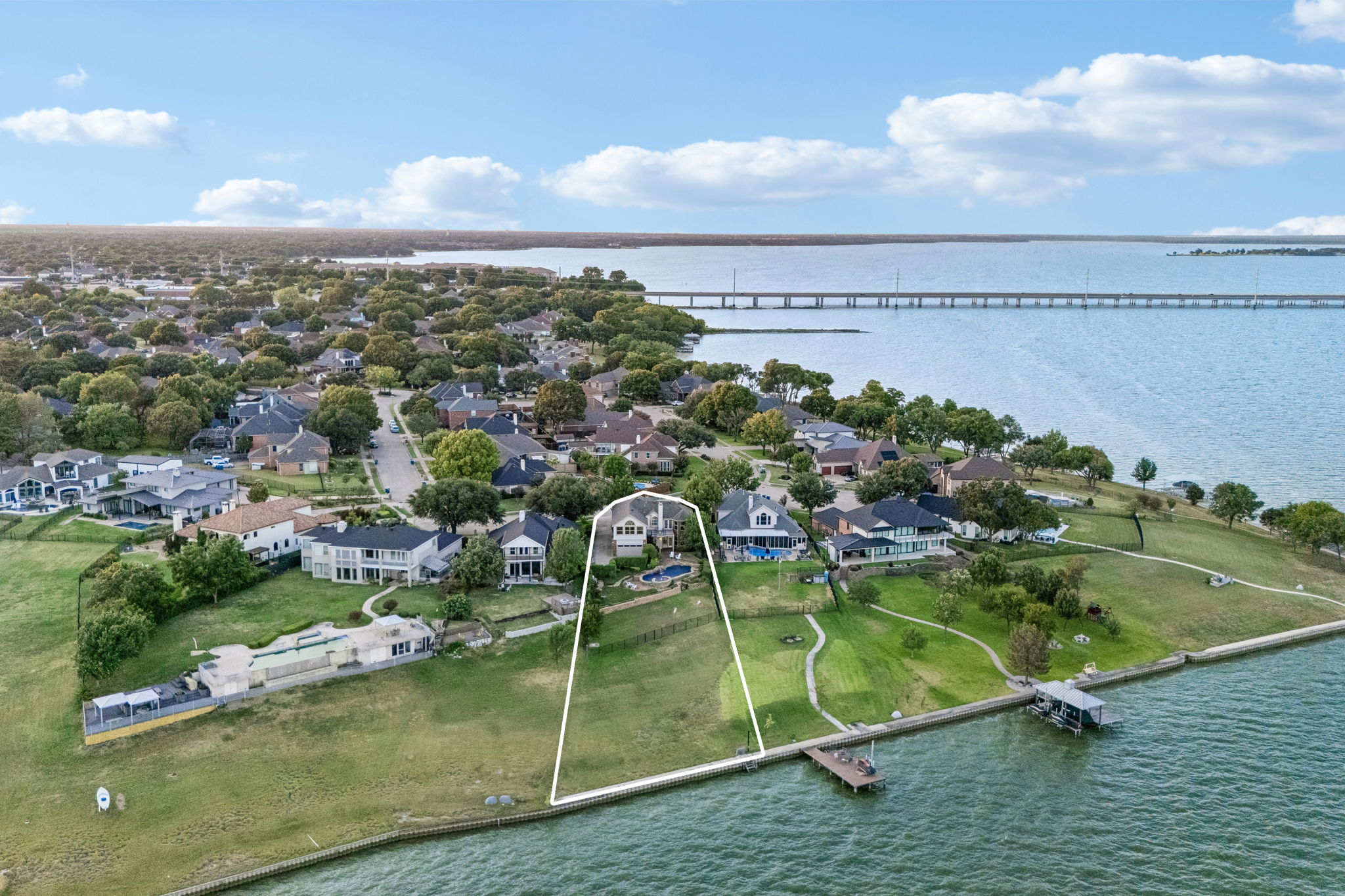  Rare One Owner Lakefront Oasis on Lake Ray Hubbard  Waterfront with Pool - 物件實景
