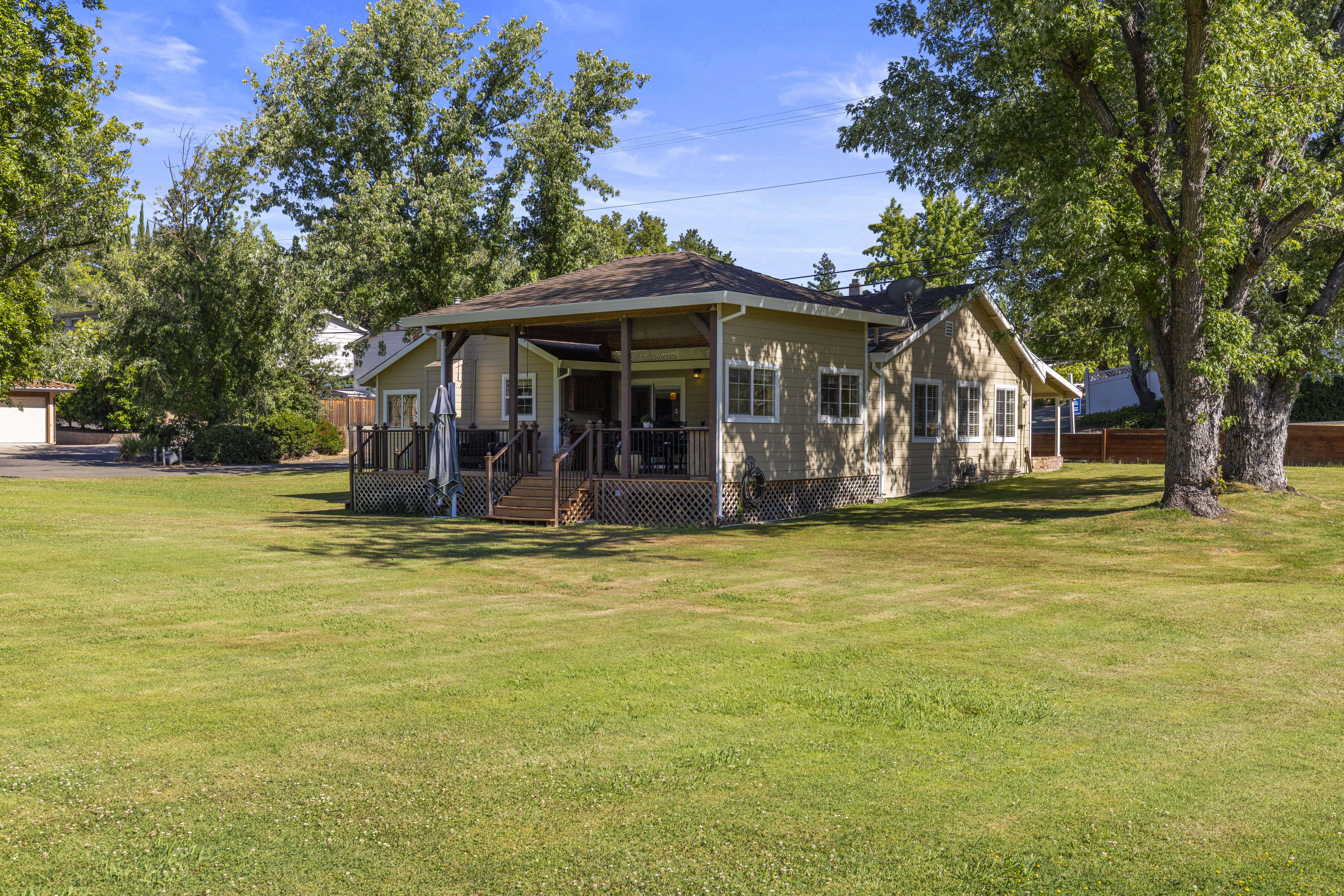  8723 Phoenix Avenue, Fair Oaks, CA 95628 - 物件實景