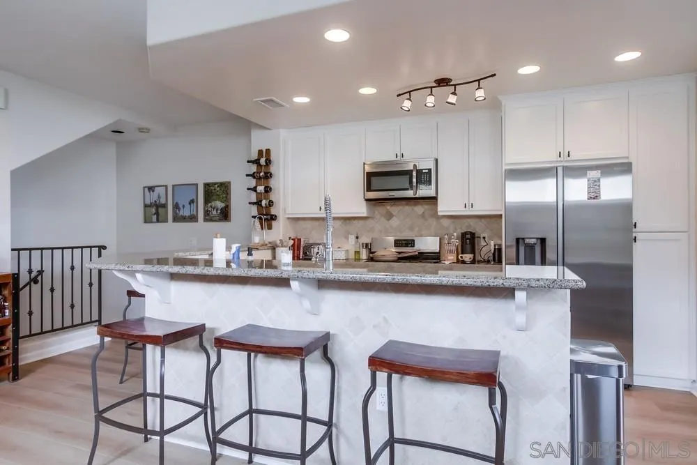 San Diego, California, 92109, United States, 2 Bedrooms Bedrooms, ,3 BathroomsBathrooms,Residential,For Sale,1901118