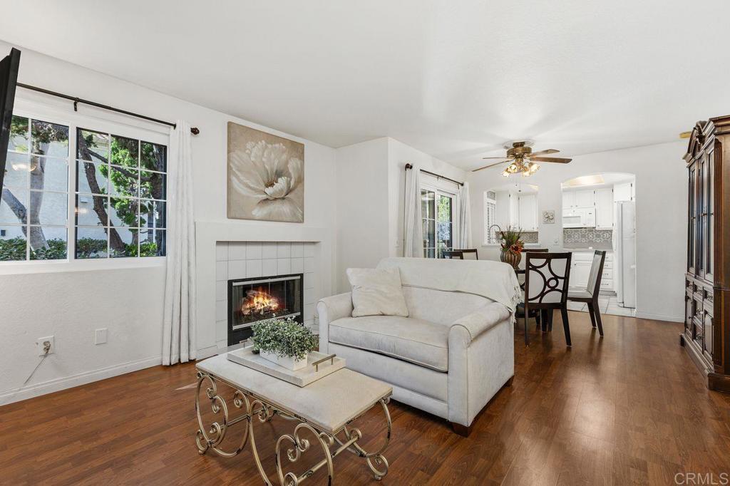 Vista, California, 92081, United States, 2 Bedrooms Bedrooms, ,2 BathroomsBathrooms,Residential,For Sale,1989582