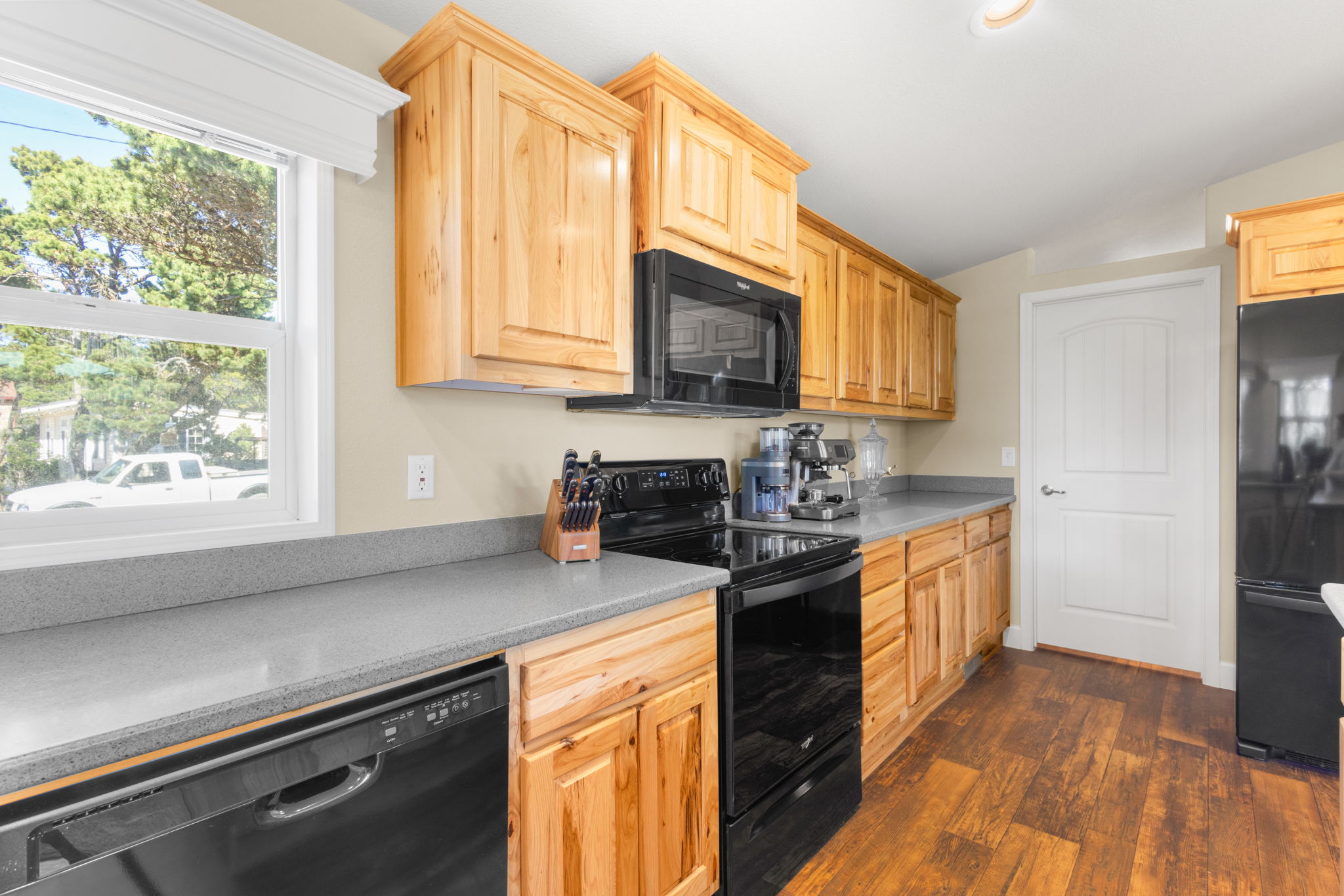 Cloverdale, Oregon, 97135, United States, 2 Bedrooms Bedrooms, ,2 BathroomsBathrooms,Residential,For Sale,1983657