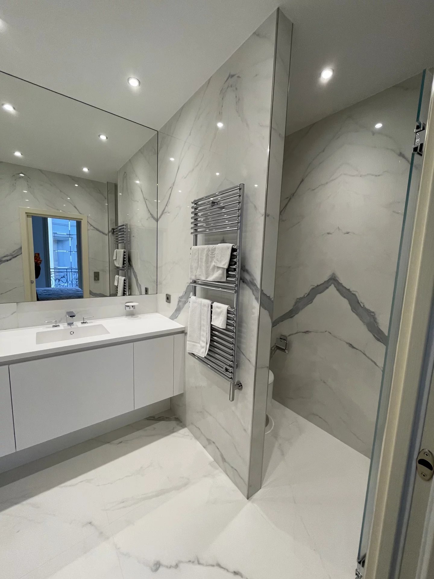 Monaco, 98000, MC, 3 Bedrooms Bedrooms, ,3 BathroomsBathrooms,Residential,For Sale,1608577