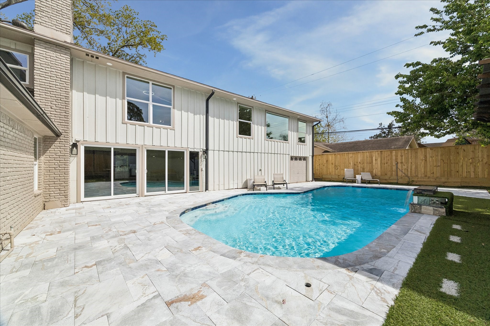  2302 Brooktree Drive - 物件實景