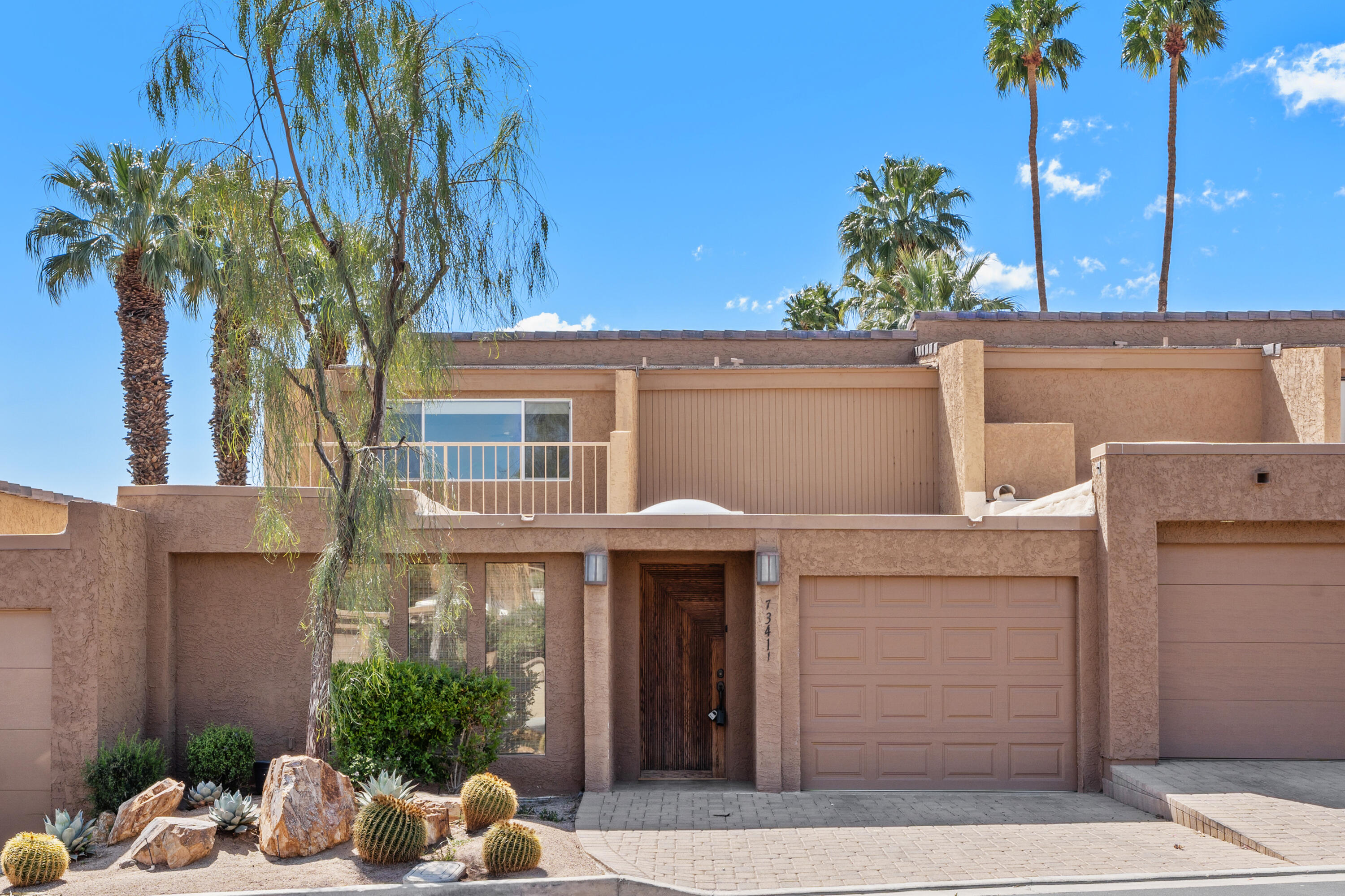 Palm Desert, California, 92260, United States, 4 Bedrooms Bedrooms, ,2 BathroomsBathrooms,Residential,For Sale,1942211