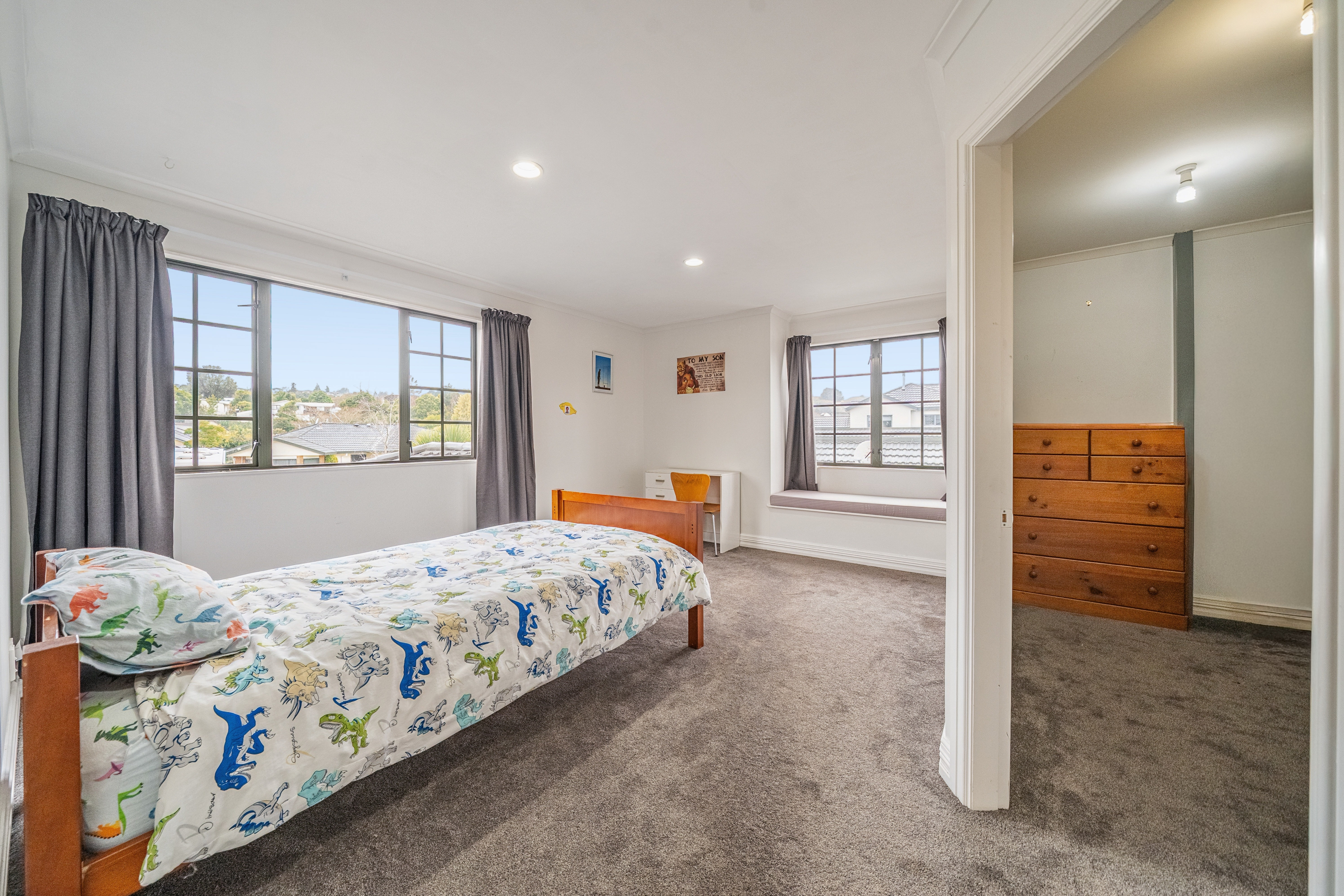  29 Clearwater Terrace, Brown Owl, Upper Hutt - 物件實景