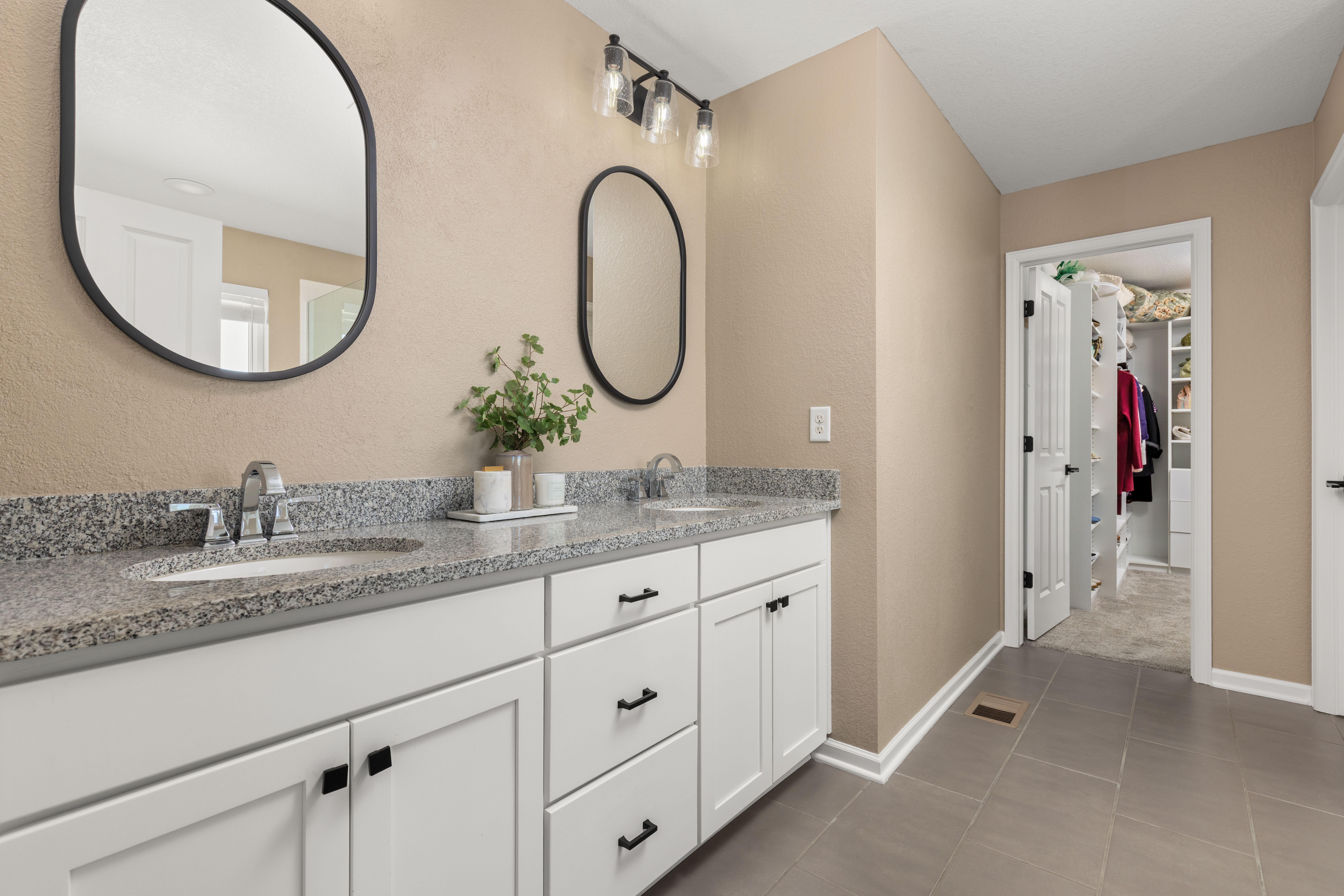  77 Sun Up Cir, Erie, CO, 80516 - 物件實景