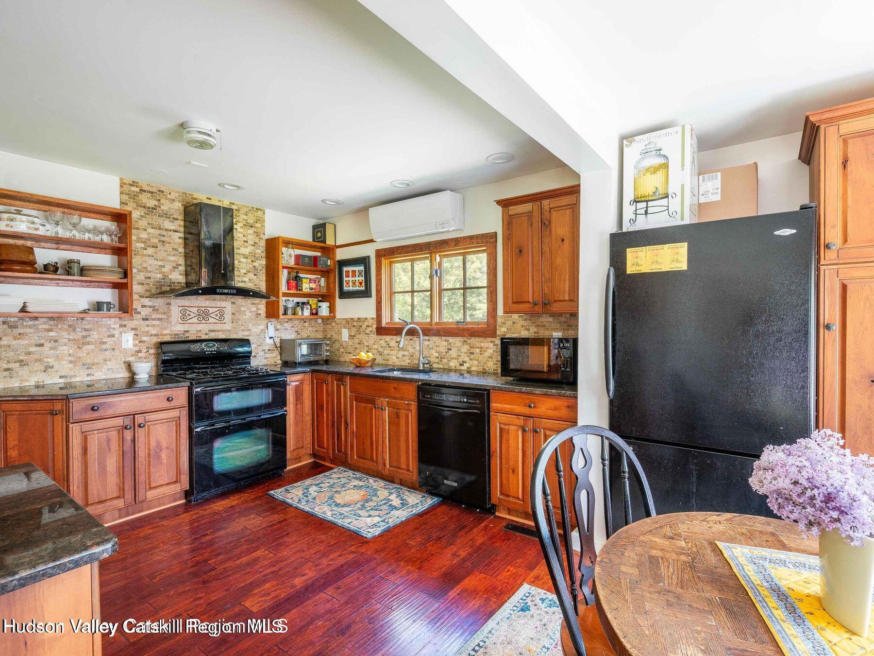 Woodstock, New York, 12498, United States, 3 Bedrooms Bedrooms, ,4 BathroomsBathrooms,Residential,For Sale,1857603