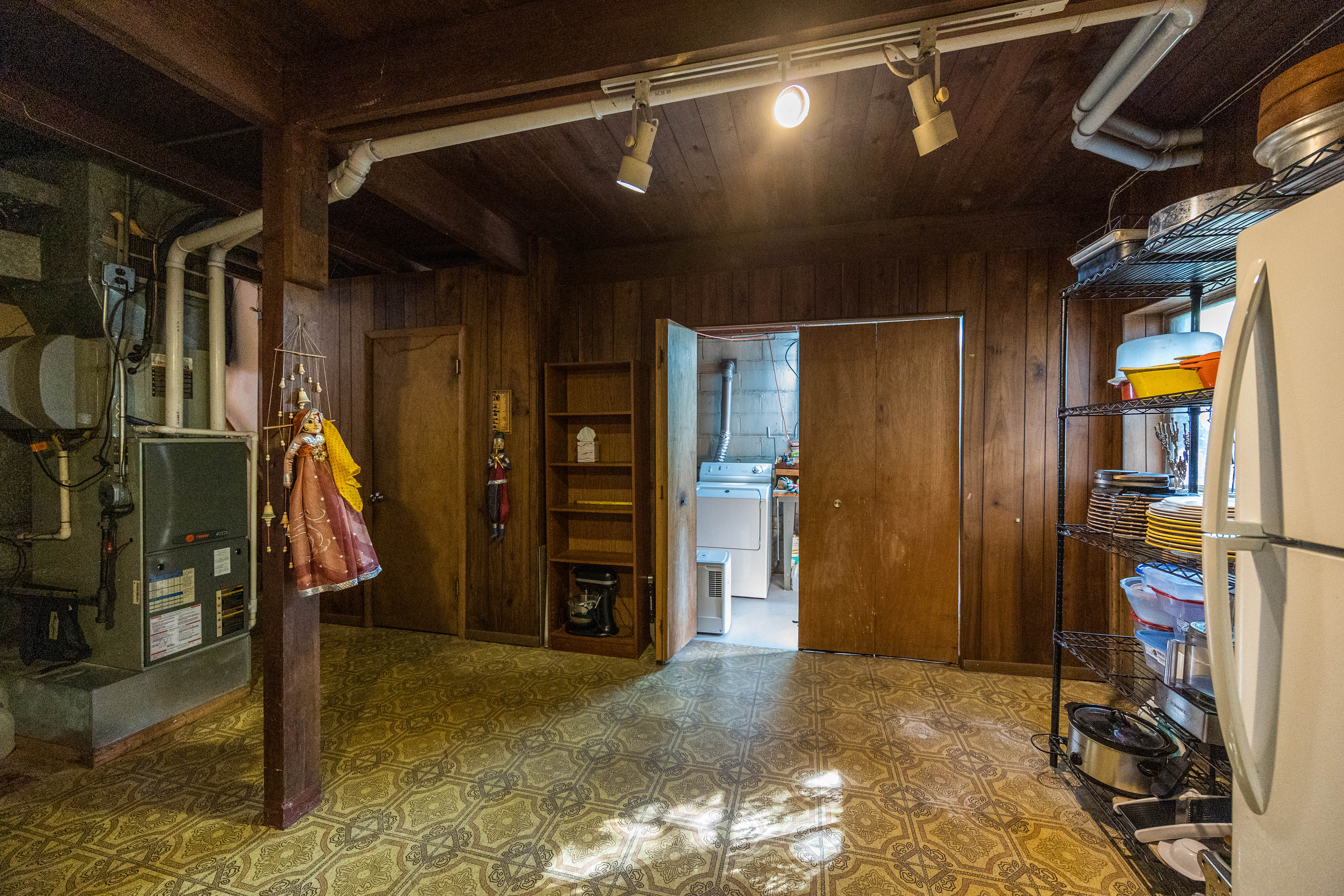  An Opportunity to Make It Your Own in a Wonderful Neighborhood - 物件實景