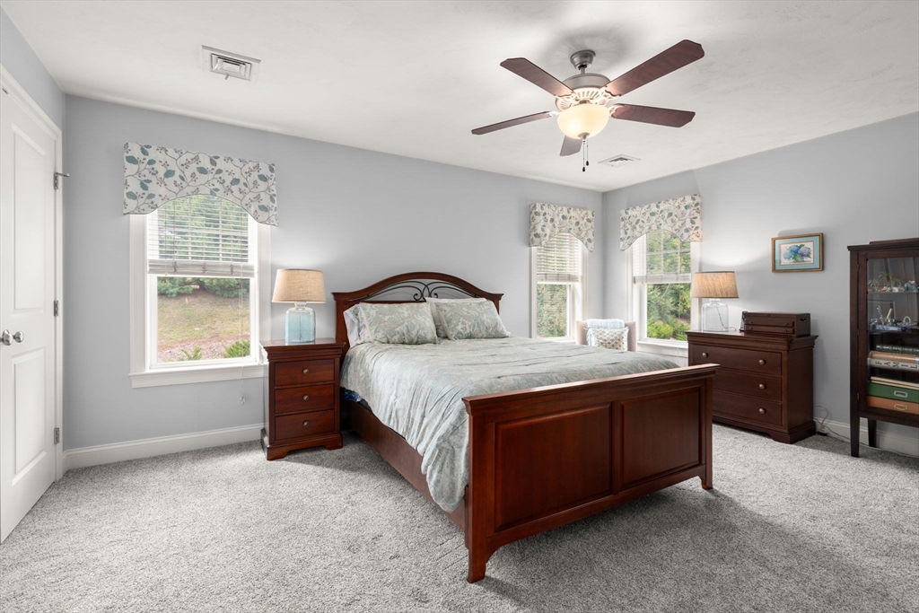 Bellingham, Massachusetts, 02019, United States, 2 Bedrooms Bedrooms, ,2 BathroomsBathrooms,Residential,For Sale,1938728