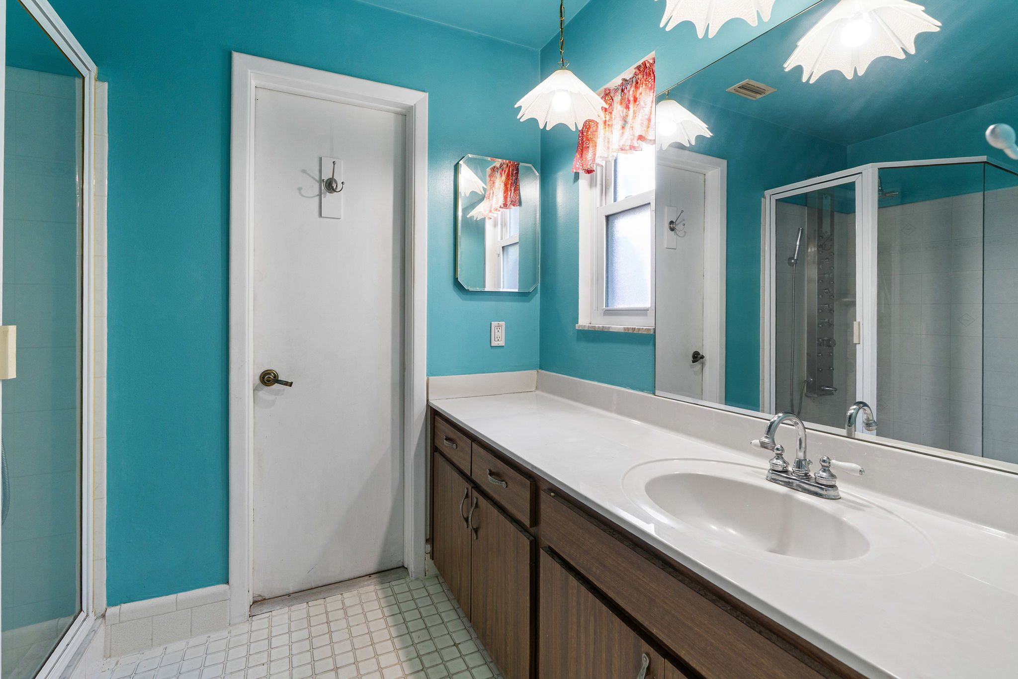 St. Petersburg, Florida, 33712, United States, 3 Bedrooms Bedrooms, ,2 BathroomsBathrooms,Residential,For Sale,1980659