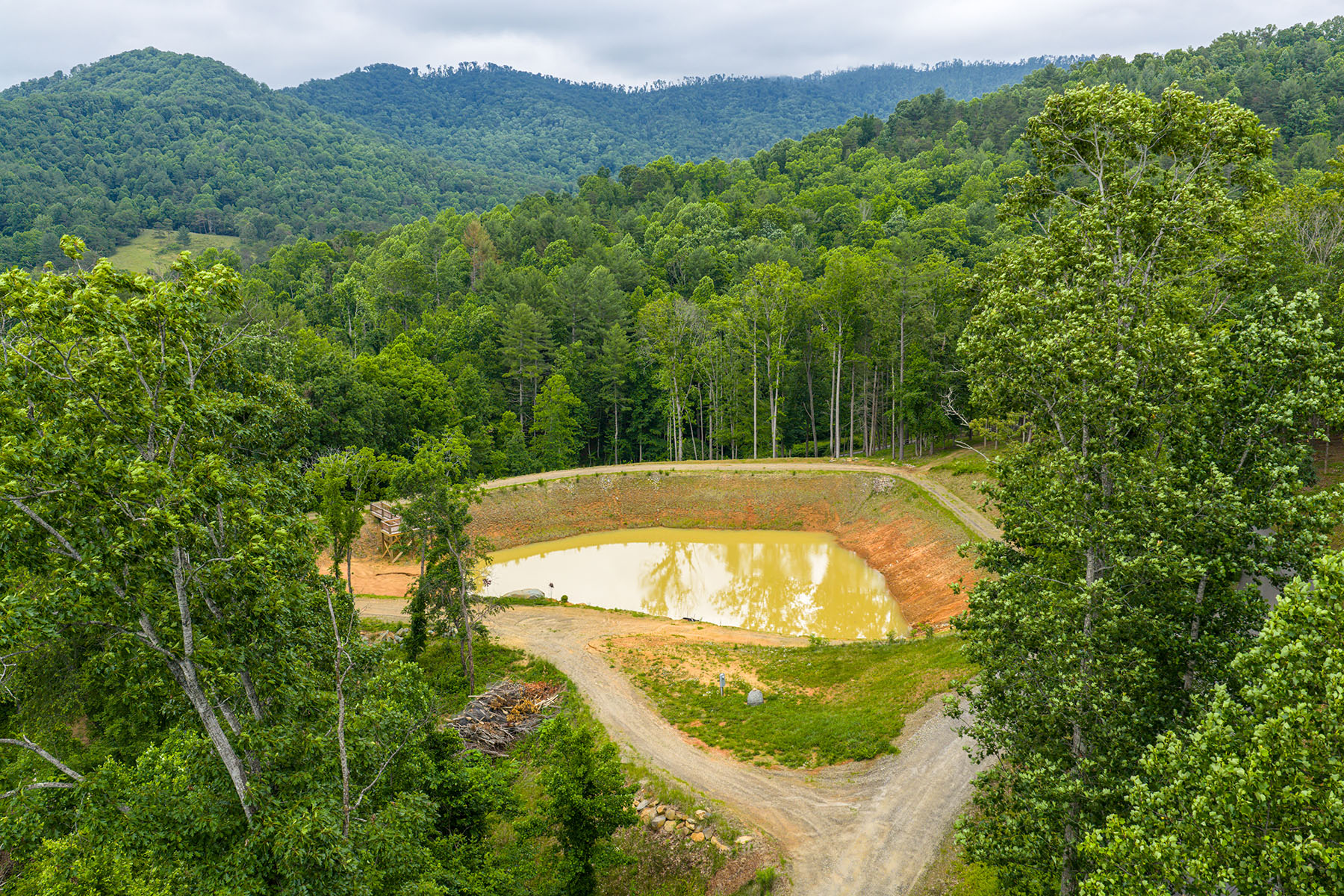  WEAVERVILLE - 物件實景