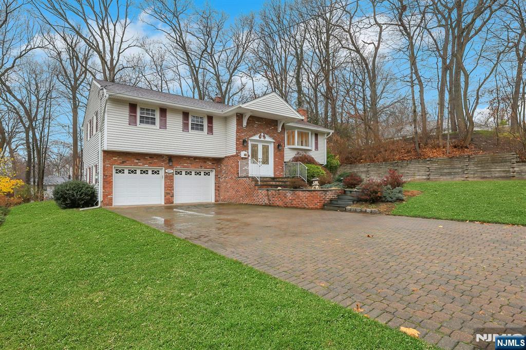 Twp of Washington, New Jersey, 07676, United States, 4 Bedrooms Bedrooms, ,3 BathroomsBathrooms,Residential,For Sale,2001896