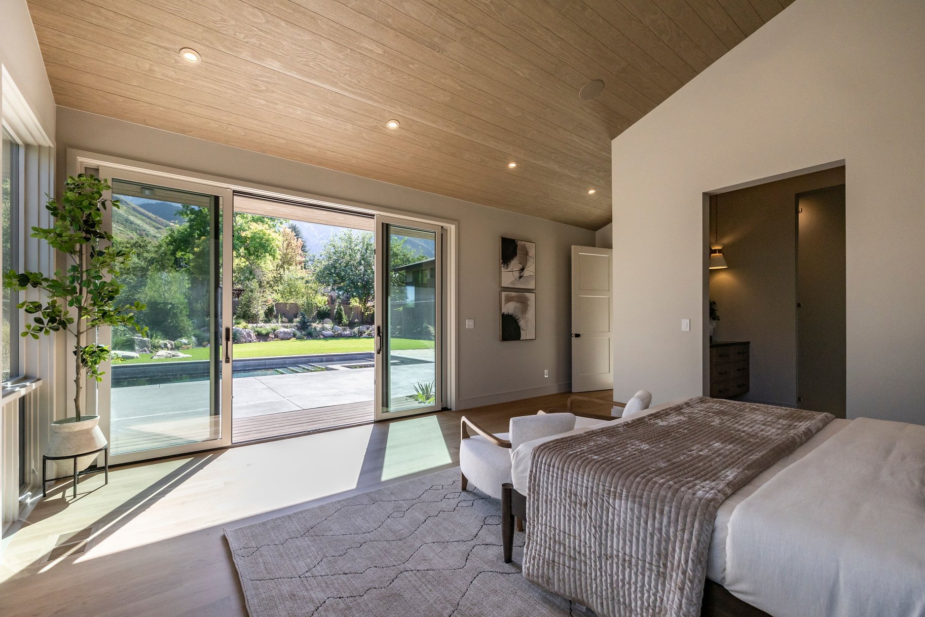  Mid-Century Modern. Perfected. - 物件實景