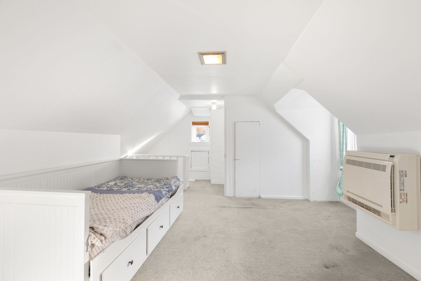 Lake Forest, Illinois, 60045, United States, 3 Bedrooms Bedrooms, ,2 BathroomsBathrooms,Residential,For Sale,1992856