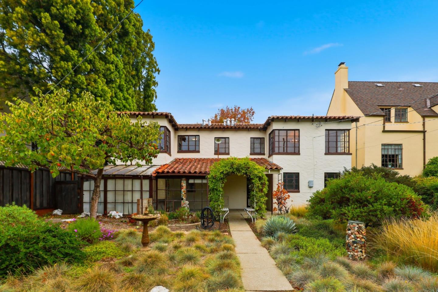 Burlingame, California, 94010, United States, 2 Bedrooms Bedrooms, ,2 BathroomsBathrooms,Residential,For Sale,1987615