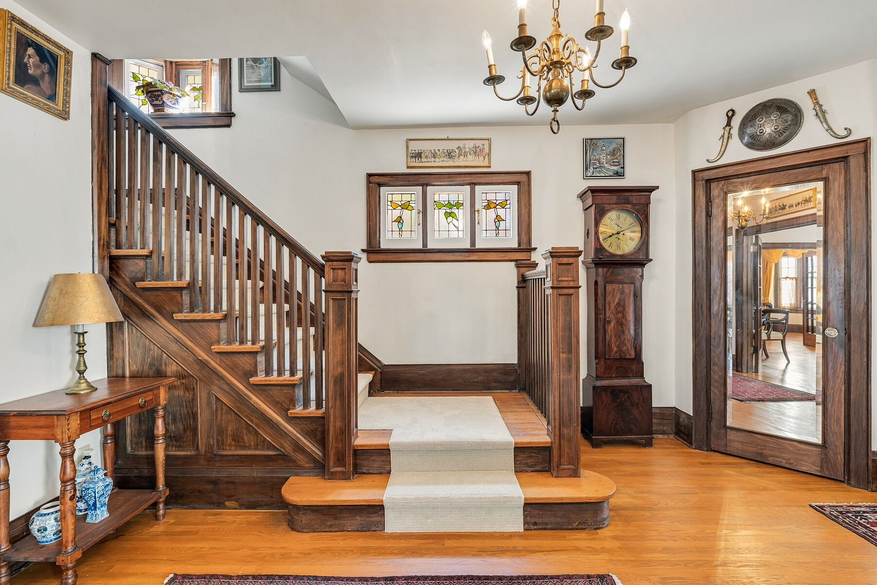  Chaplin Estates Century Home - 物件實景
