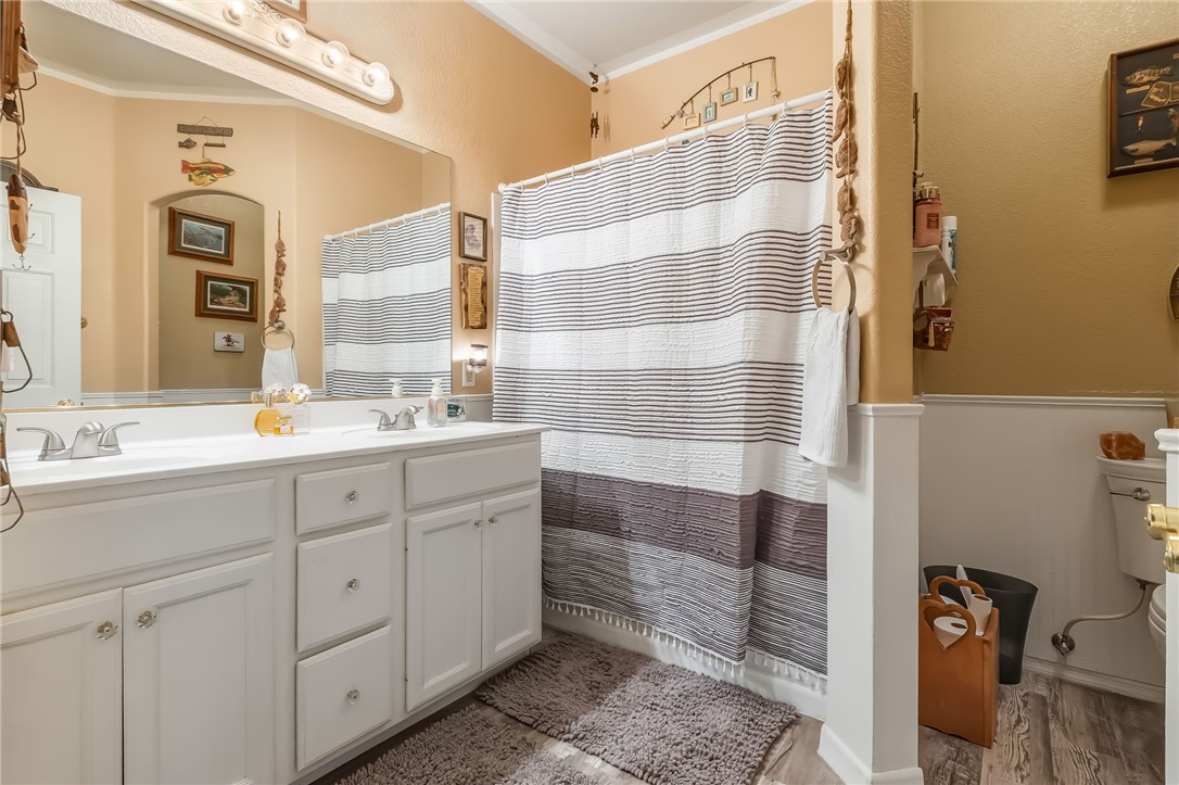 Bullhead City, Arizona, 86442, United States, 4 Bedrooms Bedrooms, ,2 BathroomsBathrooms,Residential,For Sale,1988926