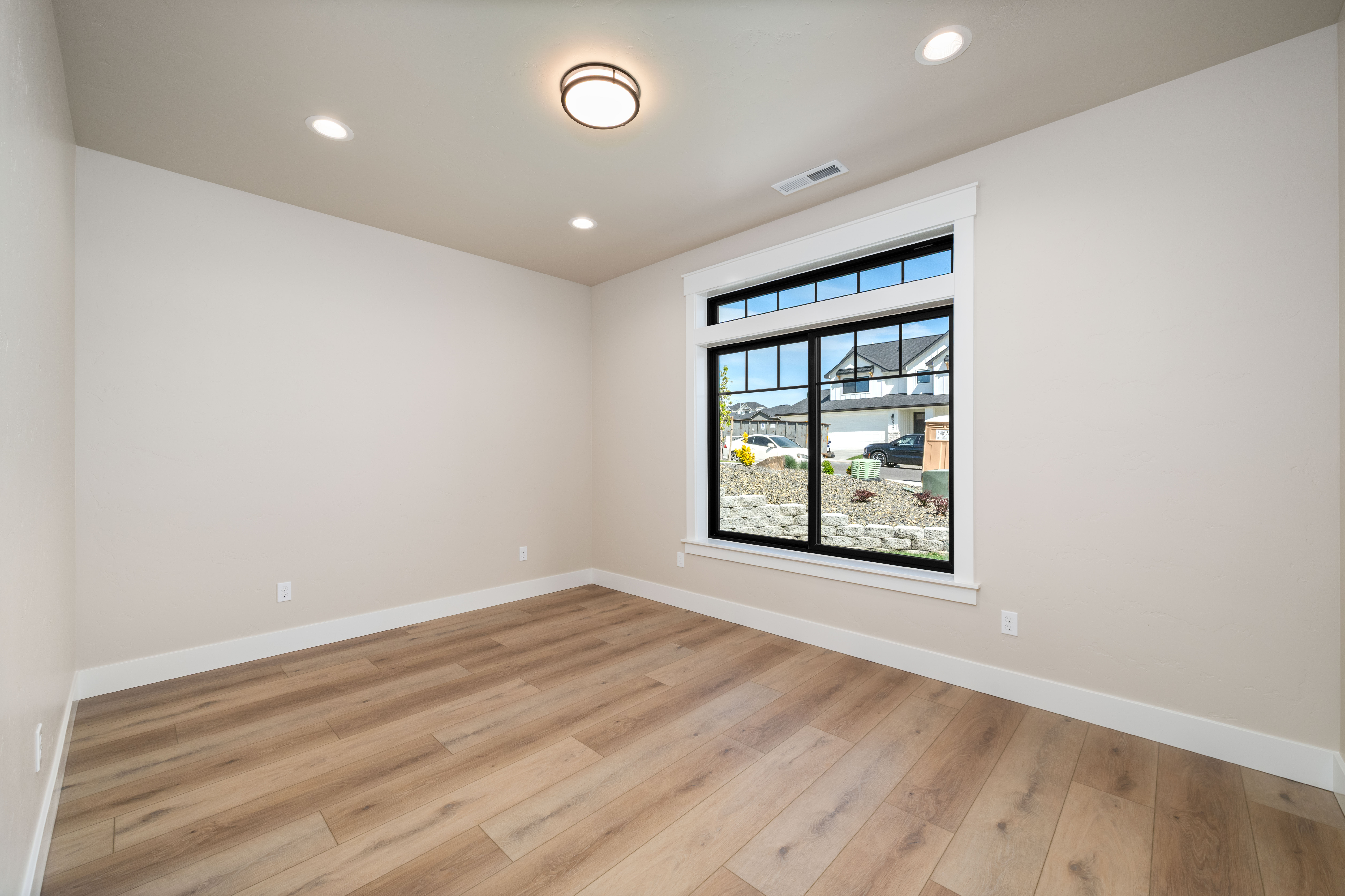  Brand new rambler with bonus room/ South Richland - 物件實景