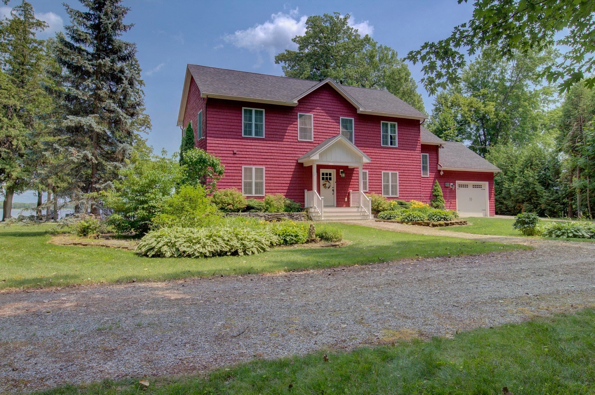 Alburgh, Vermont, 05440, United States, 5 Bedrooms Bedrooms, ,1 BathroomBathrooms,Residential,For Sale,1885348