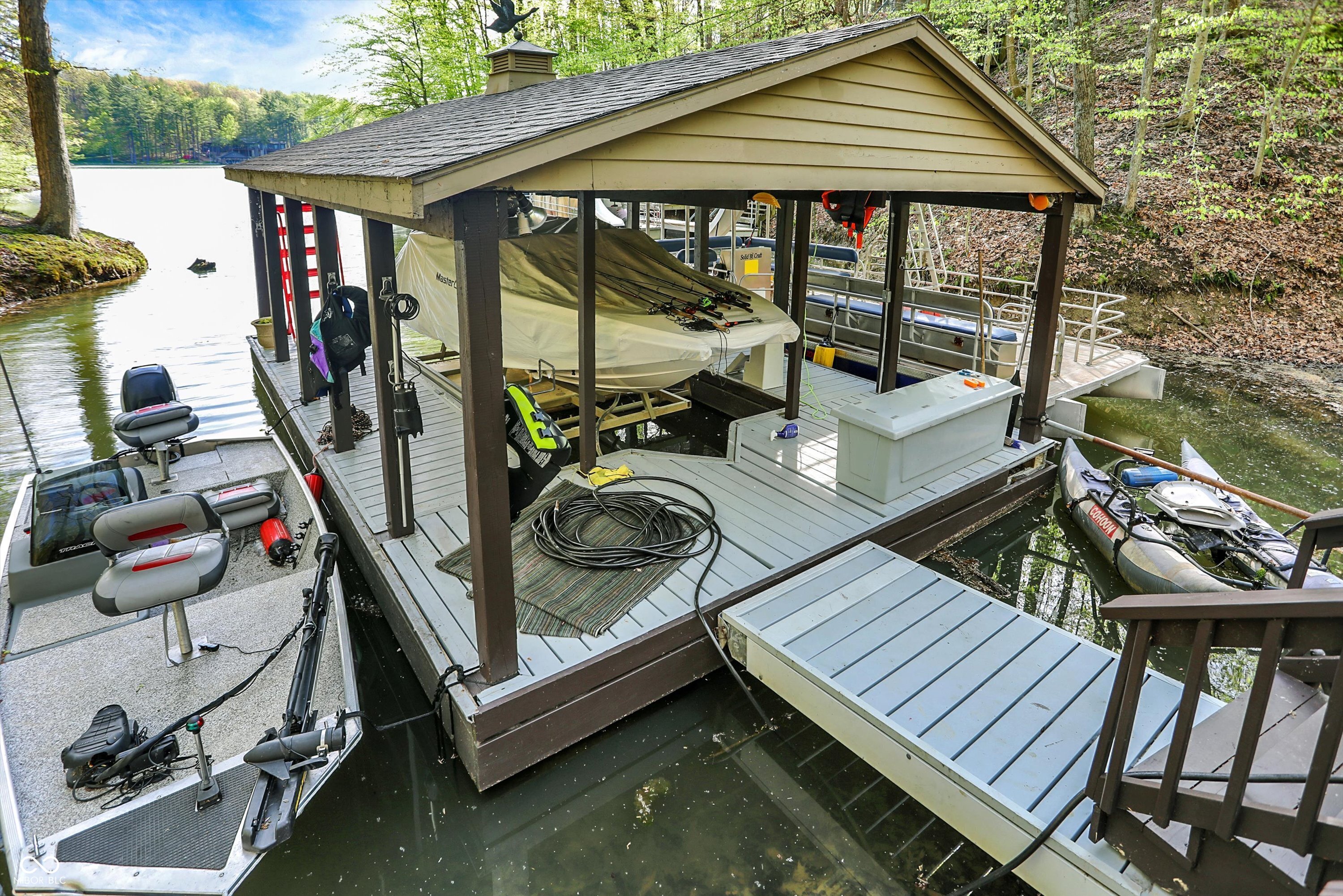 Trafalgar, Indiana, 46181, United States, 4 Bedrooms Bedrooms, ,4 BathroomsBathrooms,Residential,For Sale,1981773