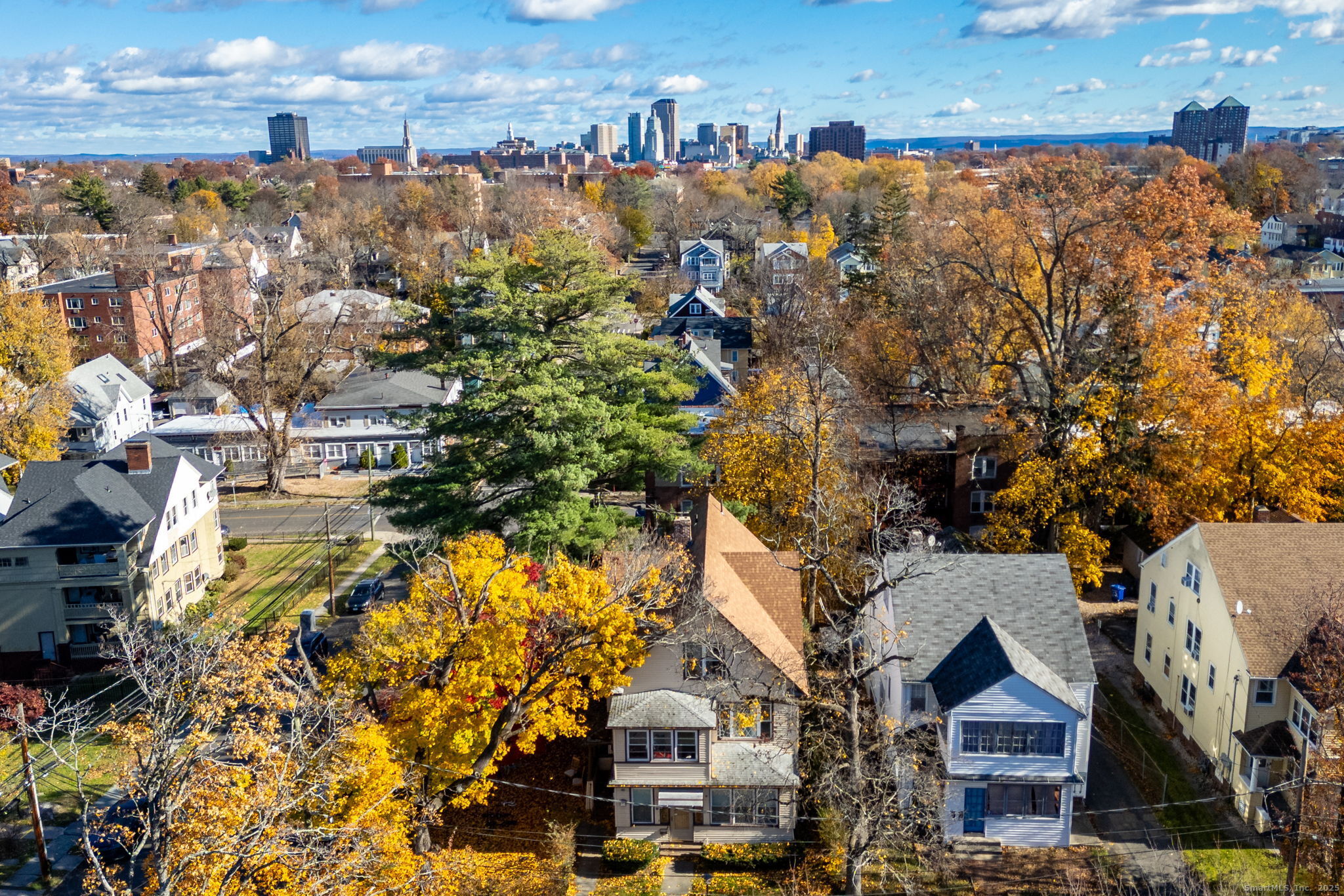 Hartford, Connecticut, 06105, United States, 8 Bedrooms Bedrooms, ,3 BathroomsBathrooms,Residential,For Sale,1994837